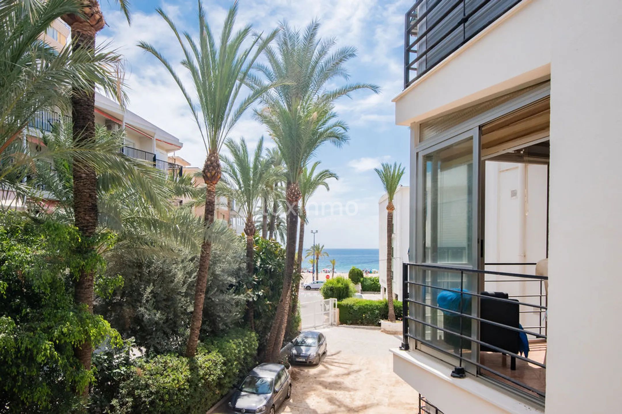 Second line beach apartment to rent in Poniente Beach — photo 2