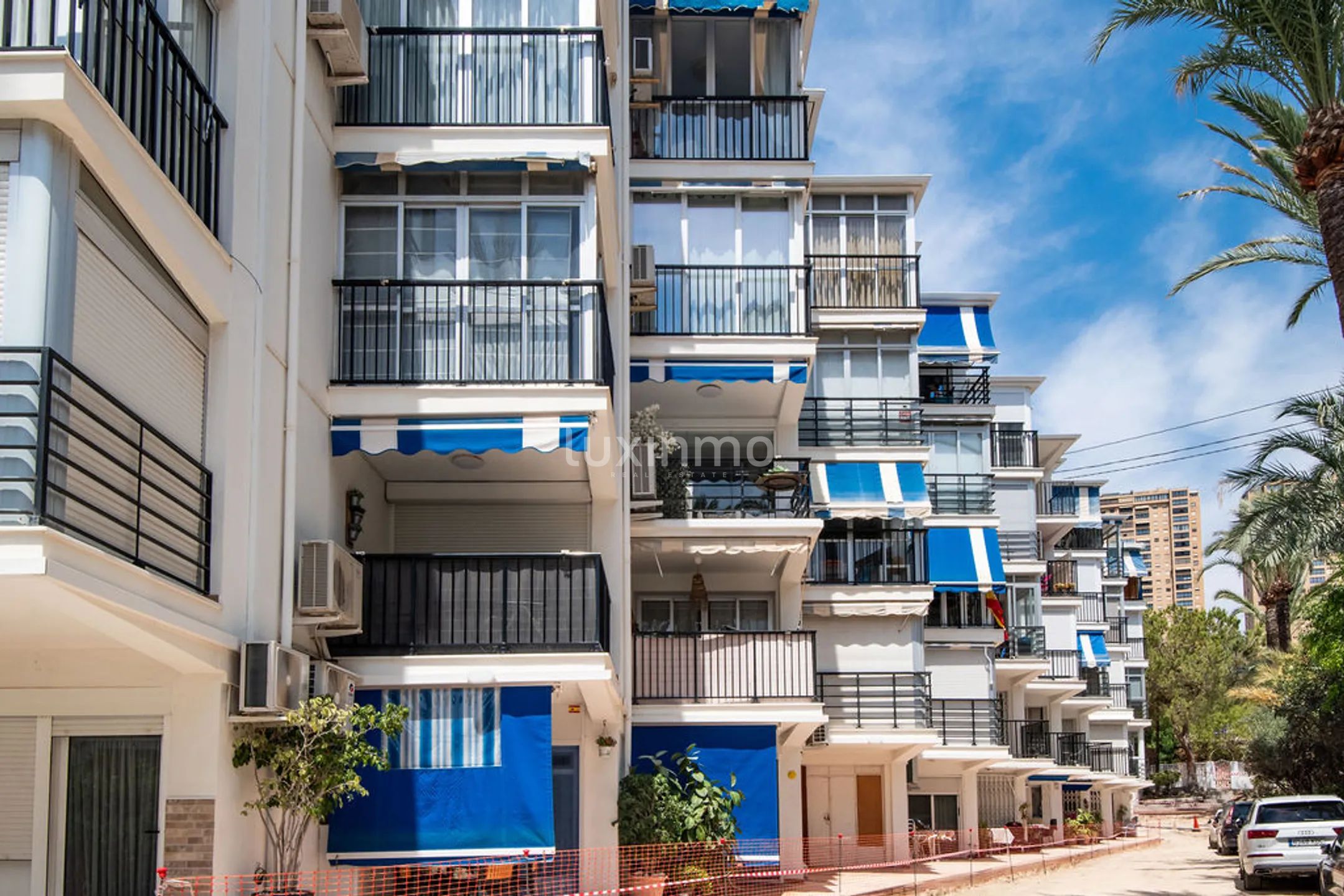 Second line beach apartment to rent in Poniente Beach — photo 4