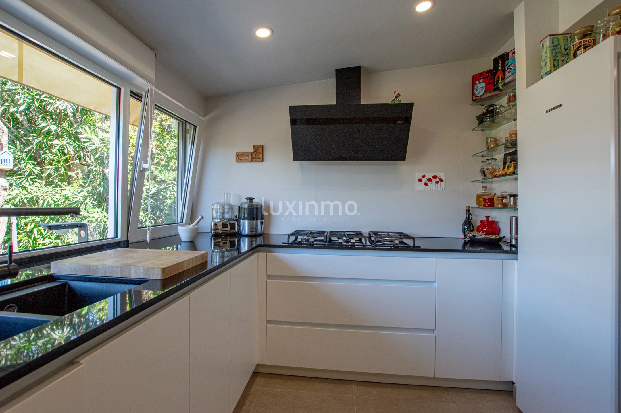 Mediterranean villa with panoramic views and sea views in Calpe — photo 24