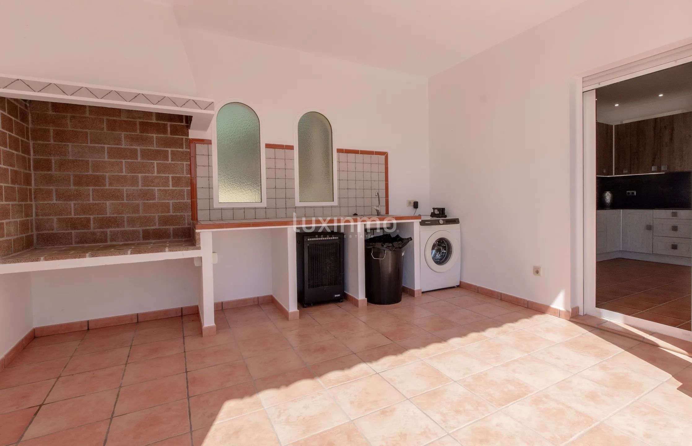 Detached villa with guest studio, pool and sea views in Calpe — photo 15