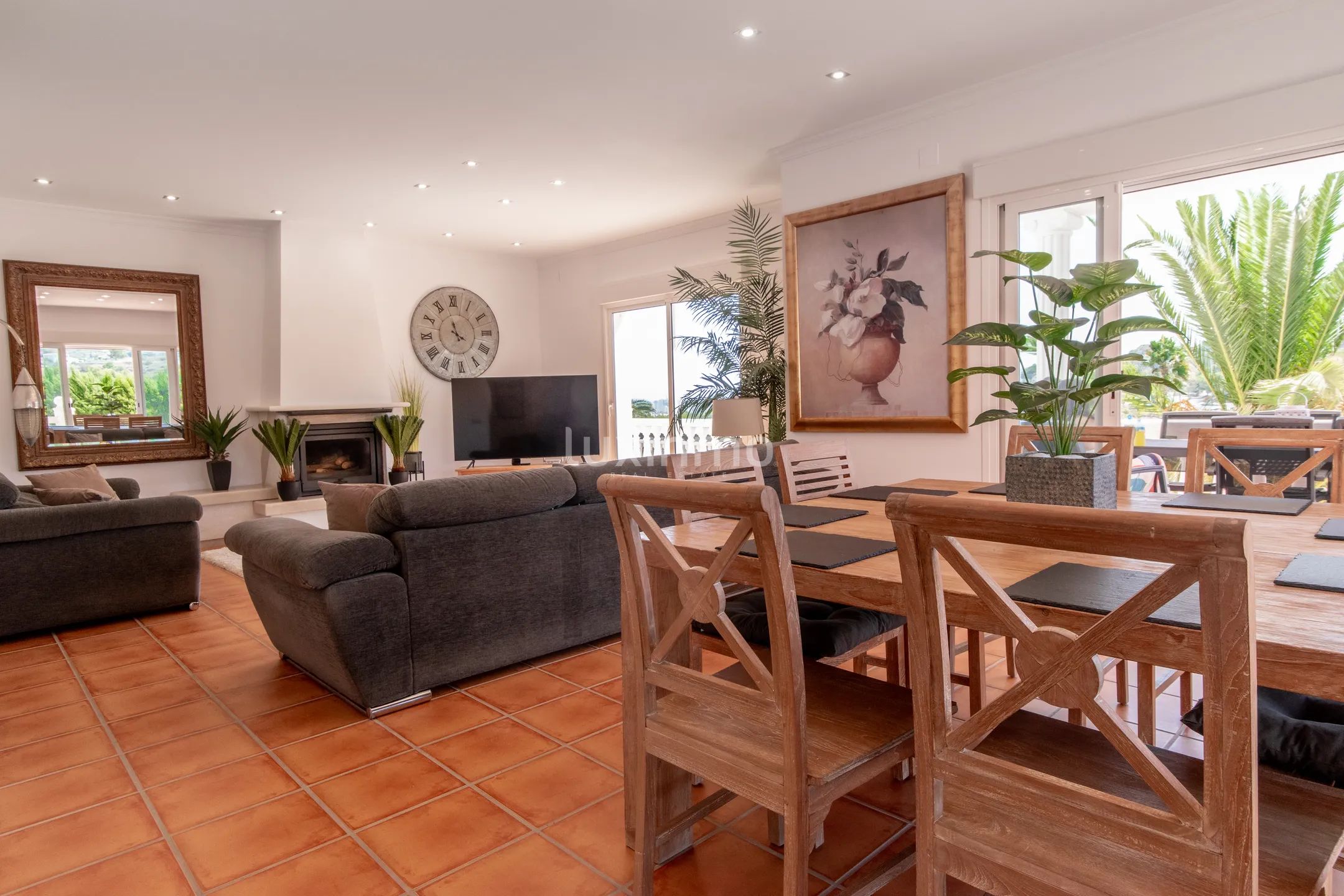 Detached villa with guest studio, pool and sea views in Calpe — photo 6