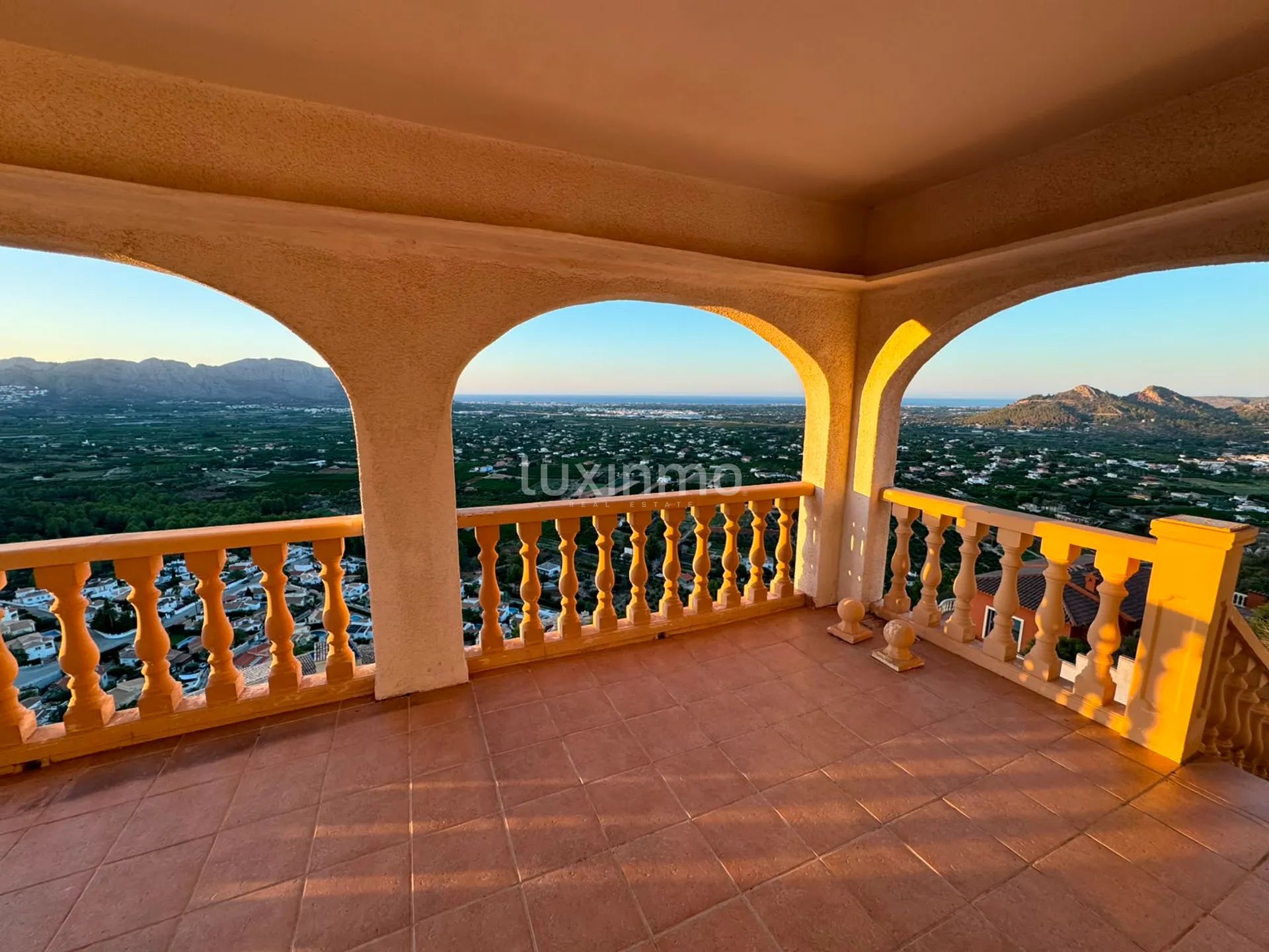 Impressive Villa with Panoramic Sea & Mountain Views near Dénia — photo 4