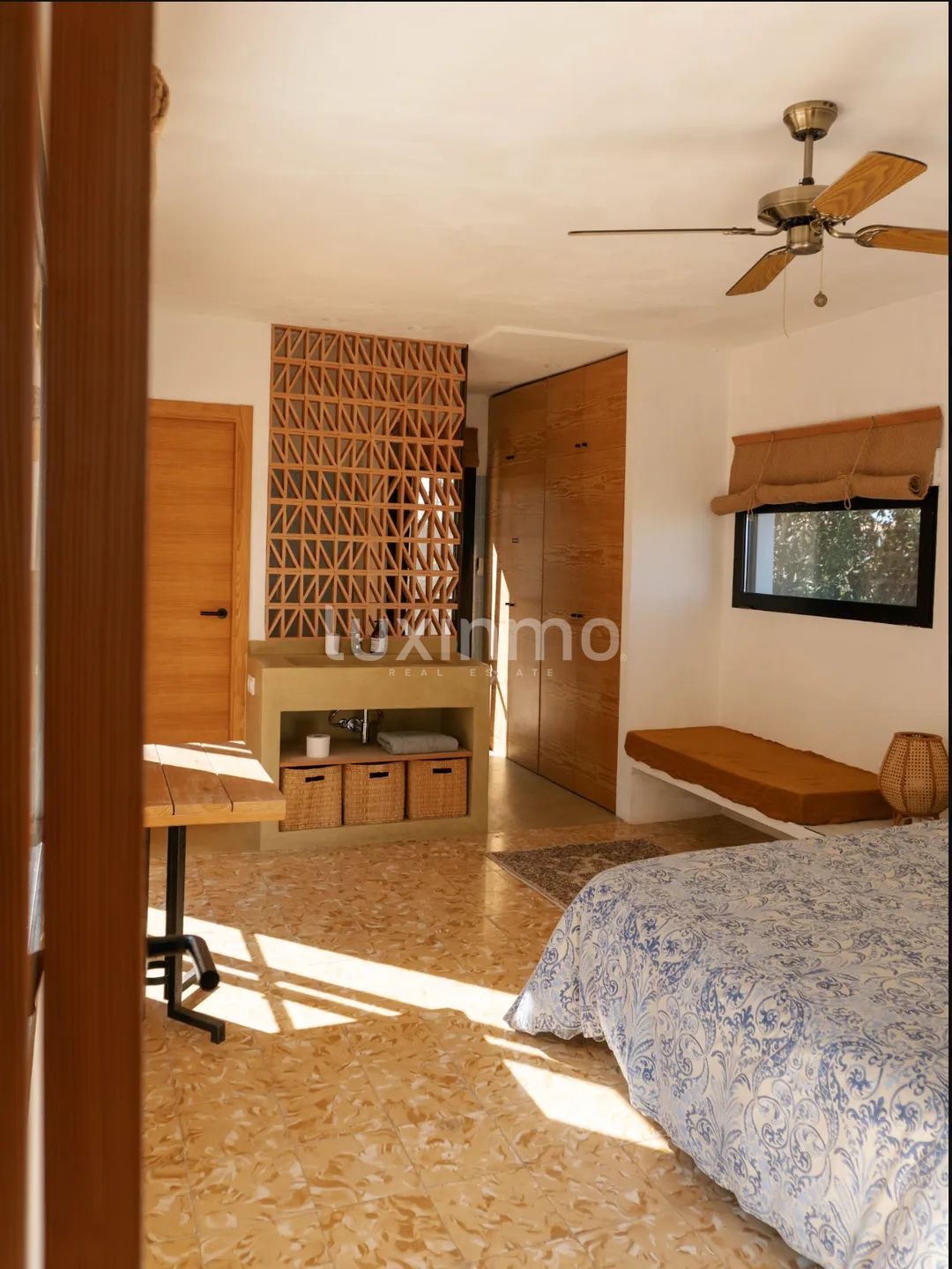 Single-storey villa with 3 bedrooms and a tourist licence in Dénia — photo 15