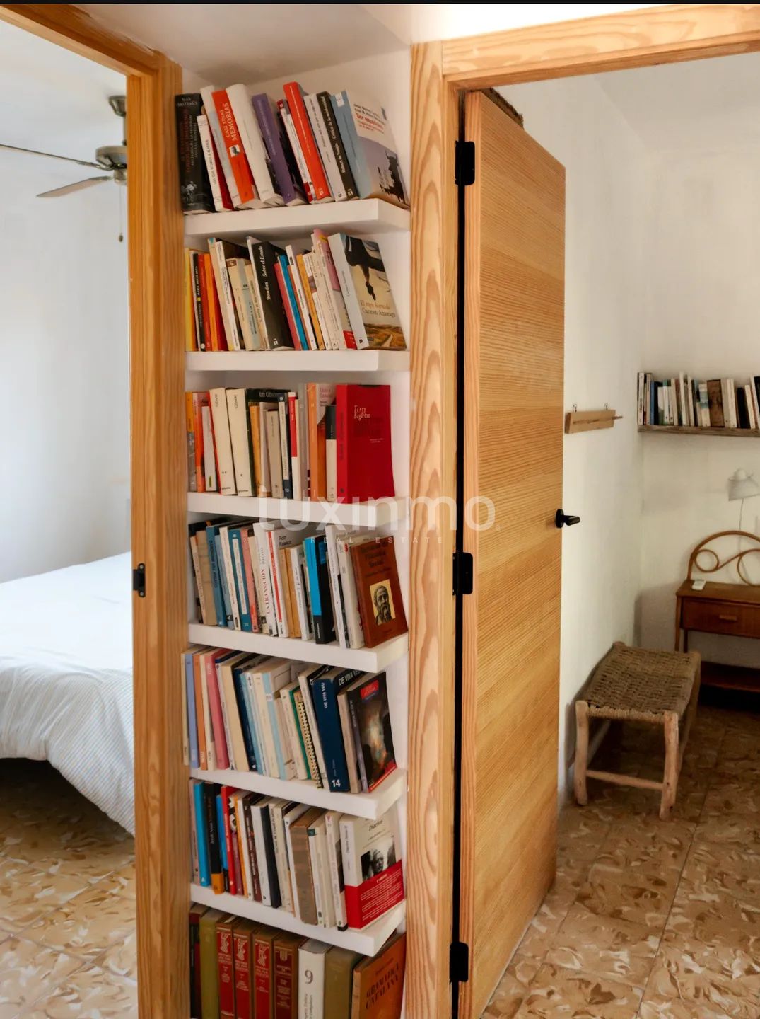 Single-storey villa with 3 bedrooms and a tourist licence in Dénia — photo 17