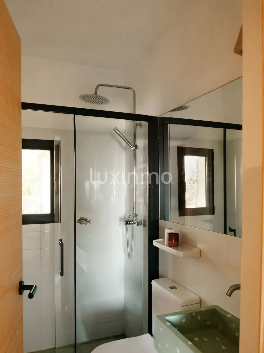 Single-storey villa with 3 bedrooms and a tourist licence in Dénia — photo 19