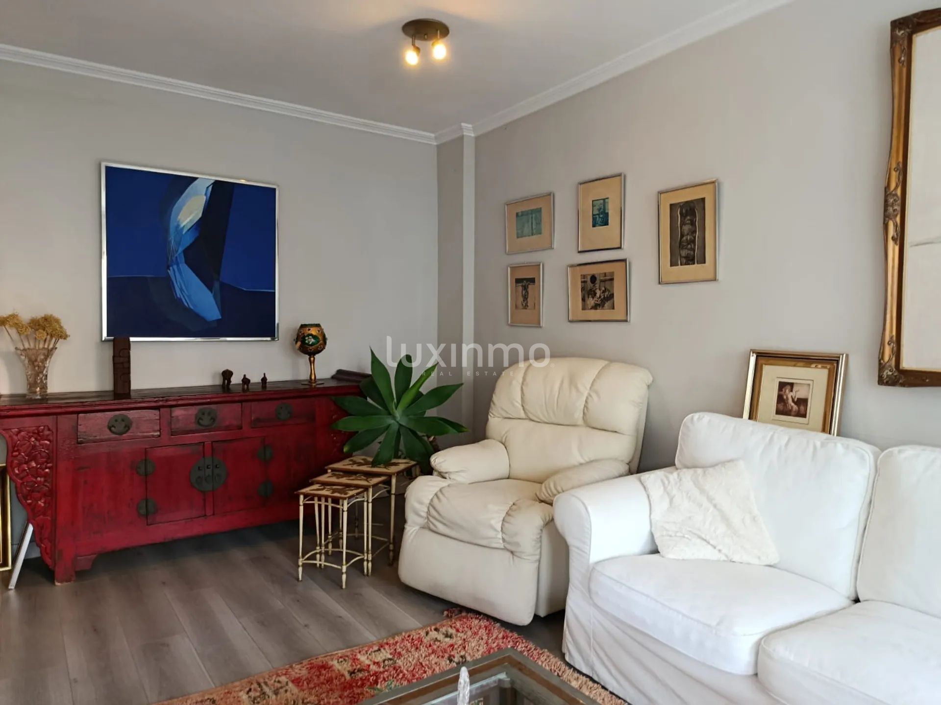 A charming and spacious three-bedroom flat for sale in Talamanca, right next to Cap Martinet — photo 9