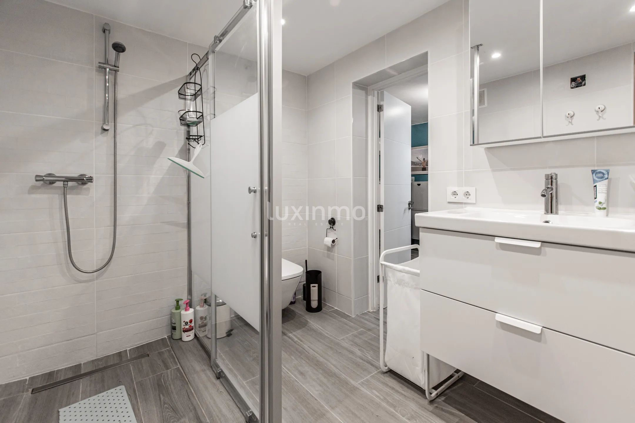 Detached modern villa with guest house and heated pool in Calpe — photo 16