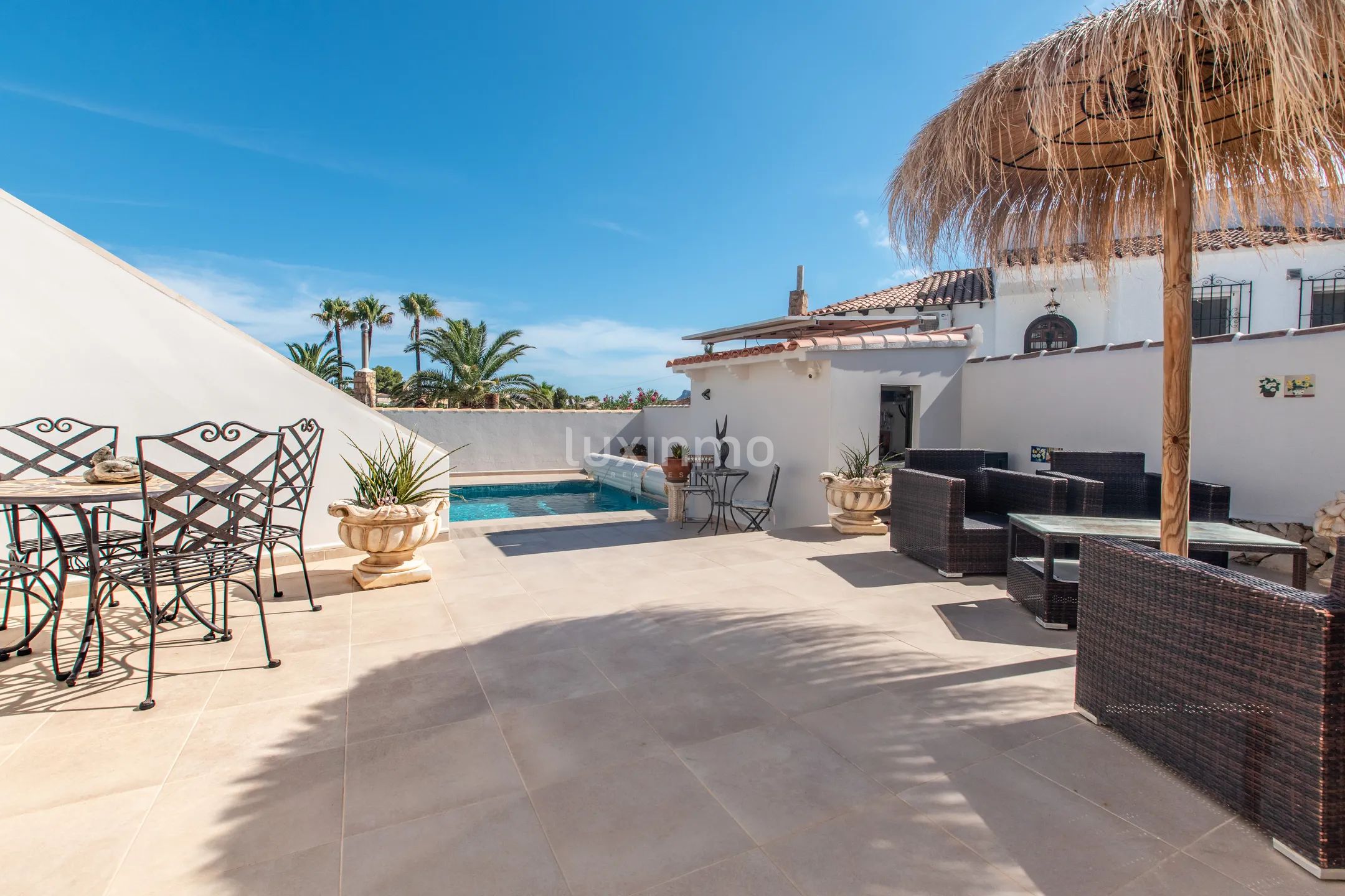 Detached modern villa with guest house and heated pool in Calpe — photo 3
