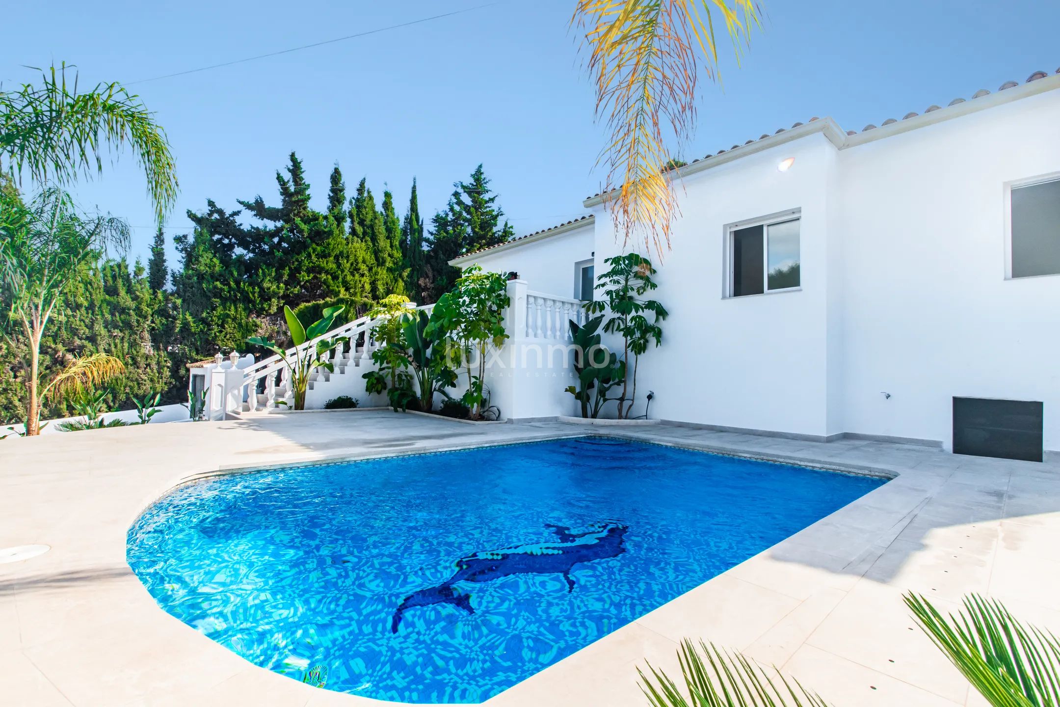 House for sale with private pool in Albir