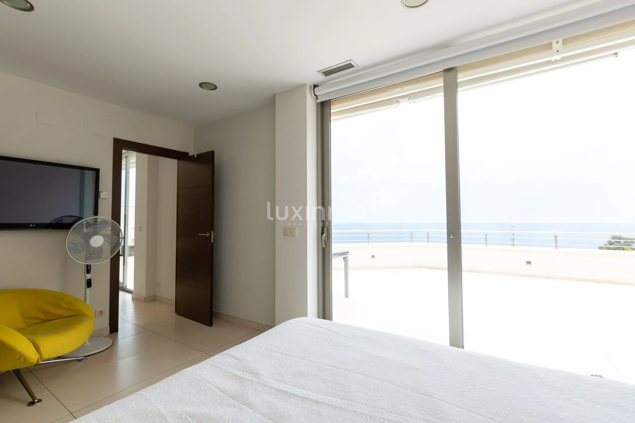 Flat for rent with sea view — photo 28