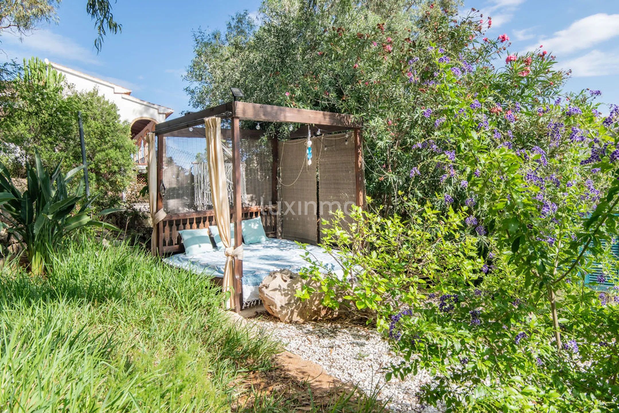 Mediterranean Villa with Private Pool in El Montgó — photo 17