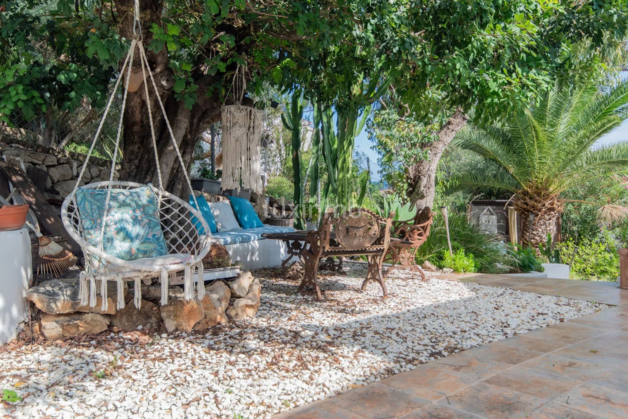 Mediterranean Villa with Private Pool in El Montgó — photo 18
