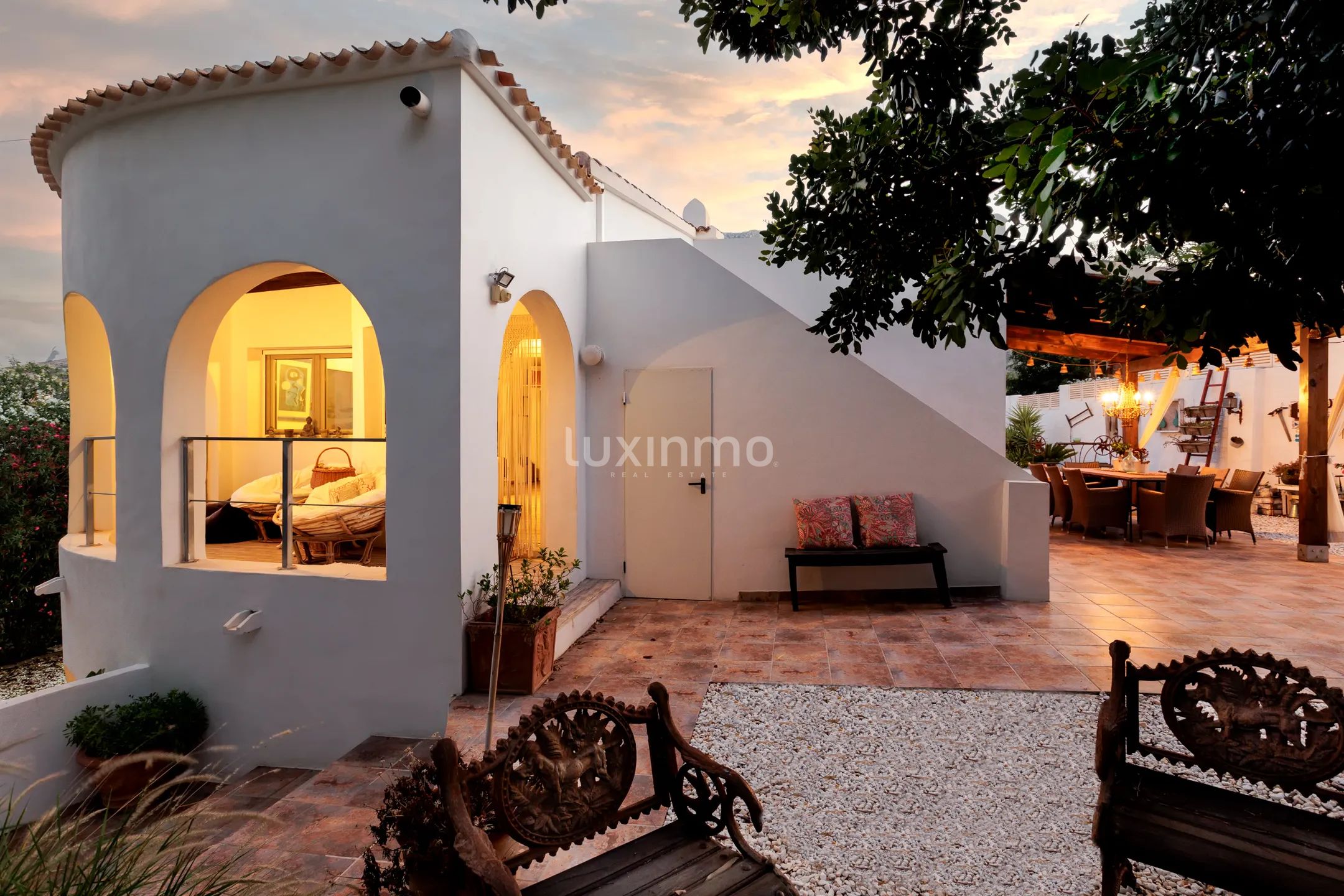 Mediterranean Villa with Private Pool in El Montgó — photo 2