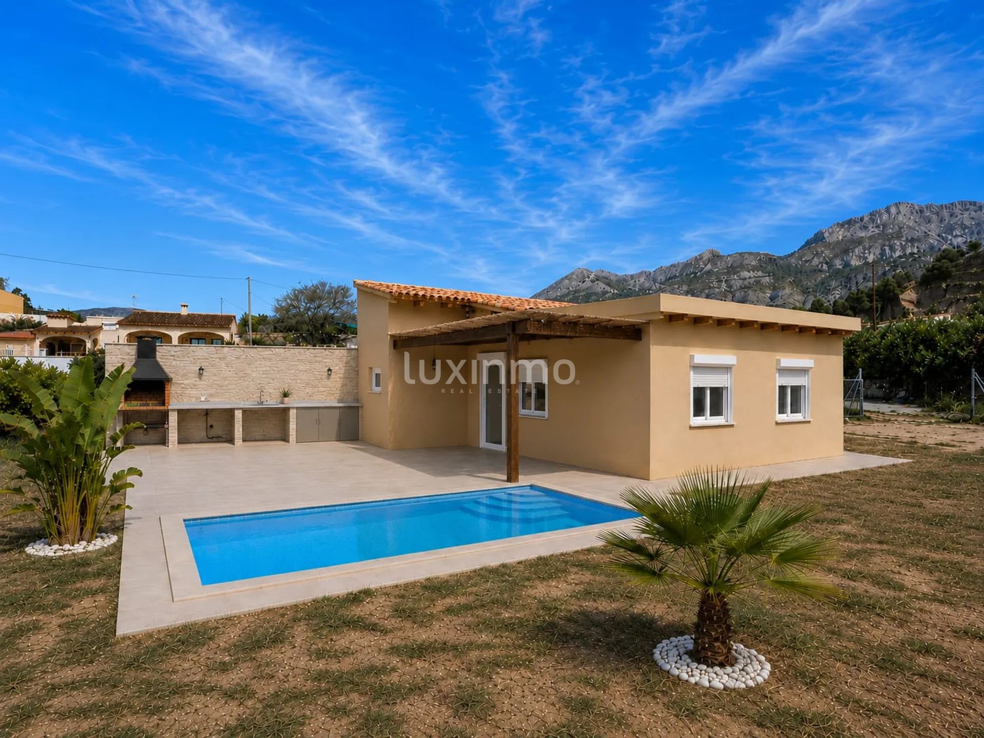 Country house with a private swimming pool in Altea