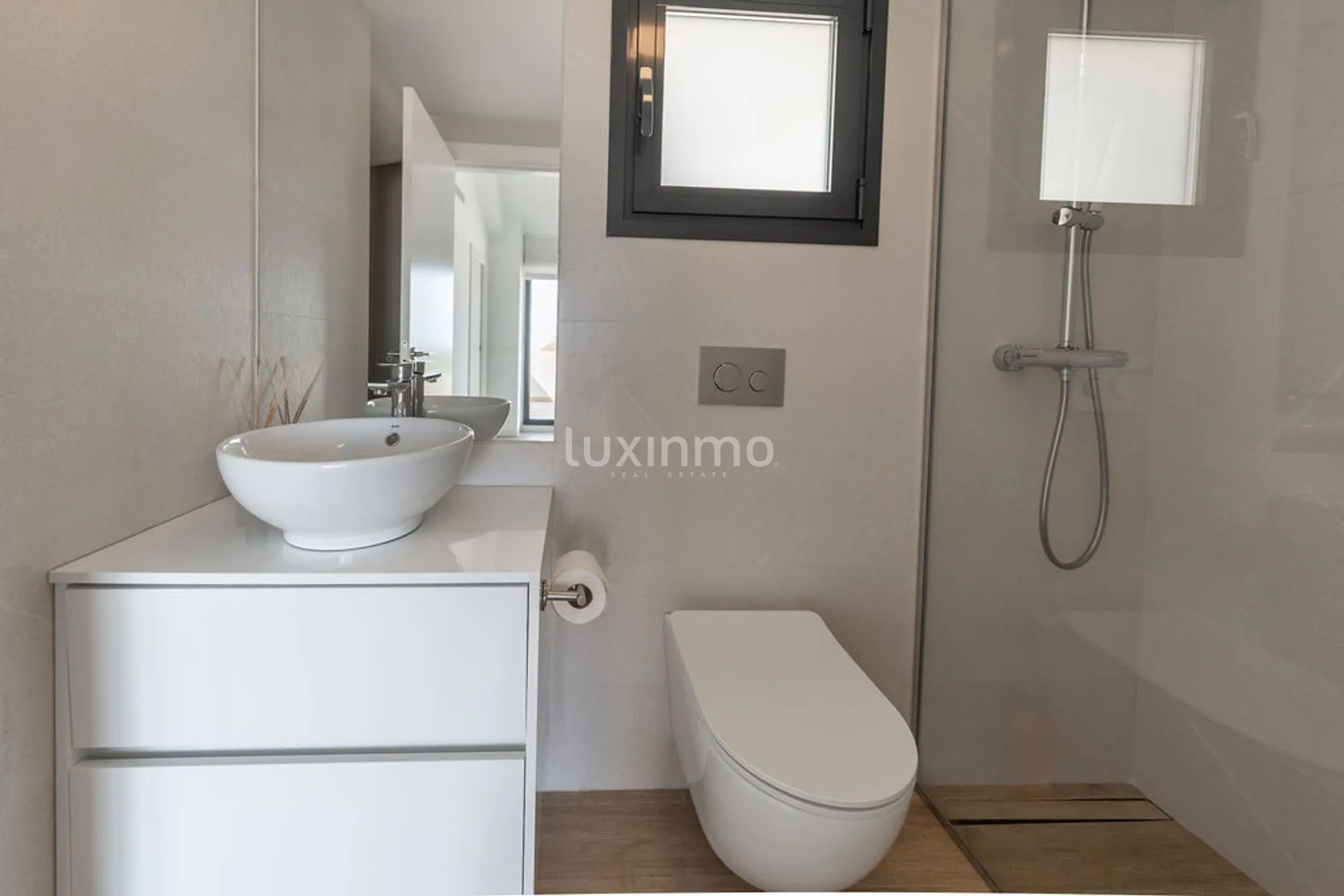 Modern villa with sea views and heated pool for sale in Polop — photo 16