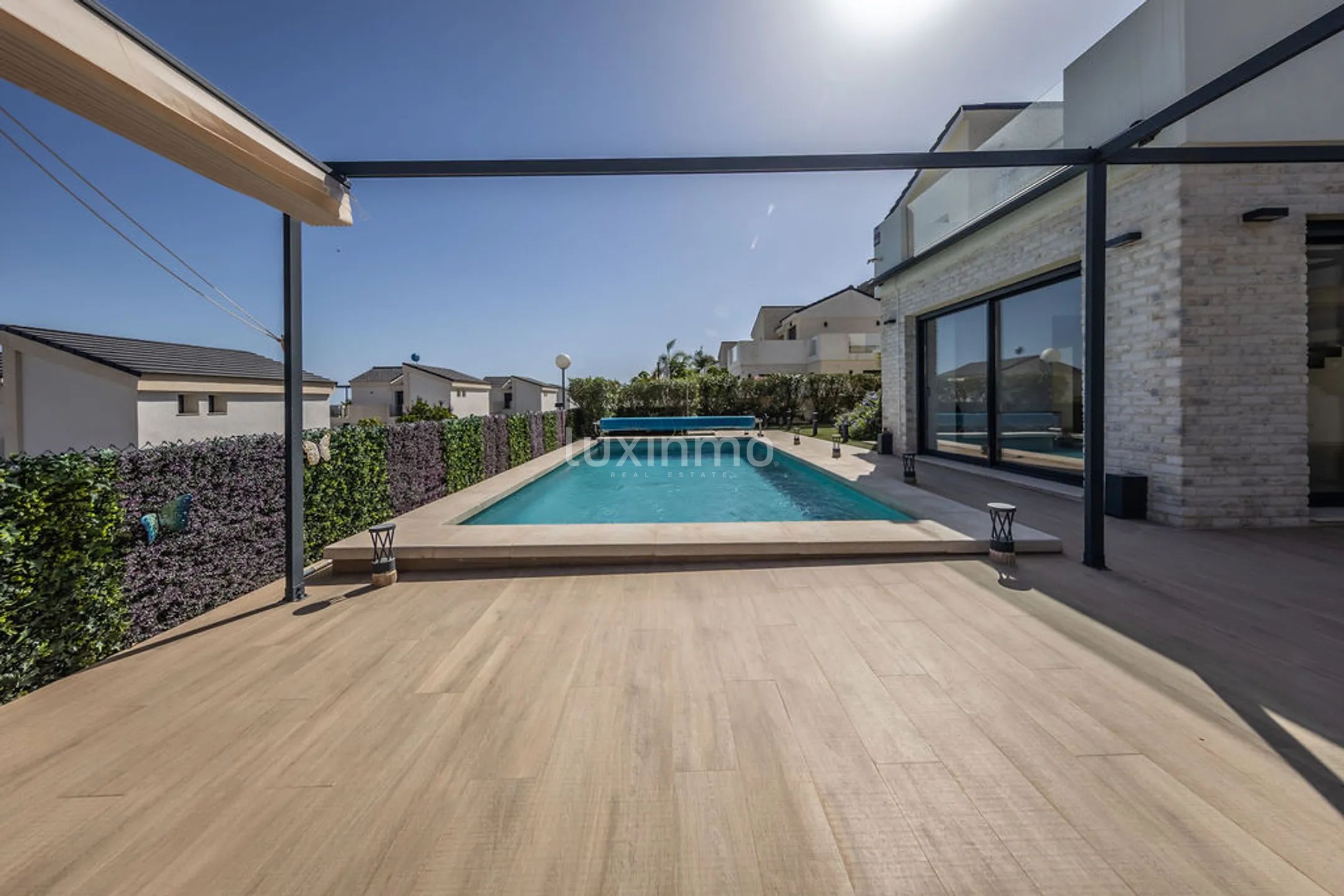 Modern villa with sea views and heated pool for sale in Polop — photo 4