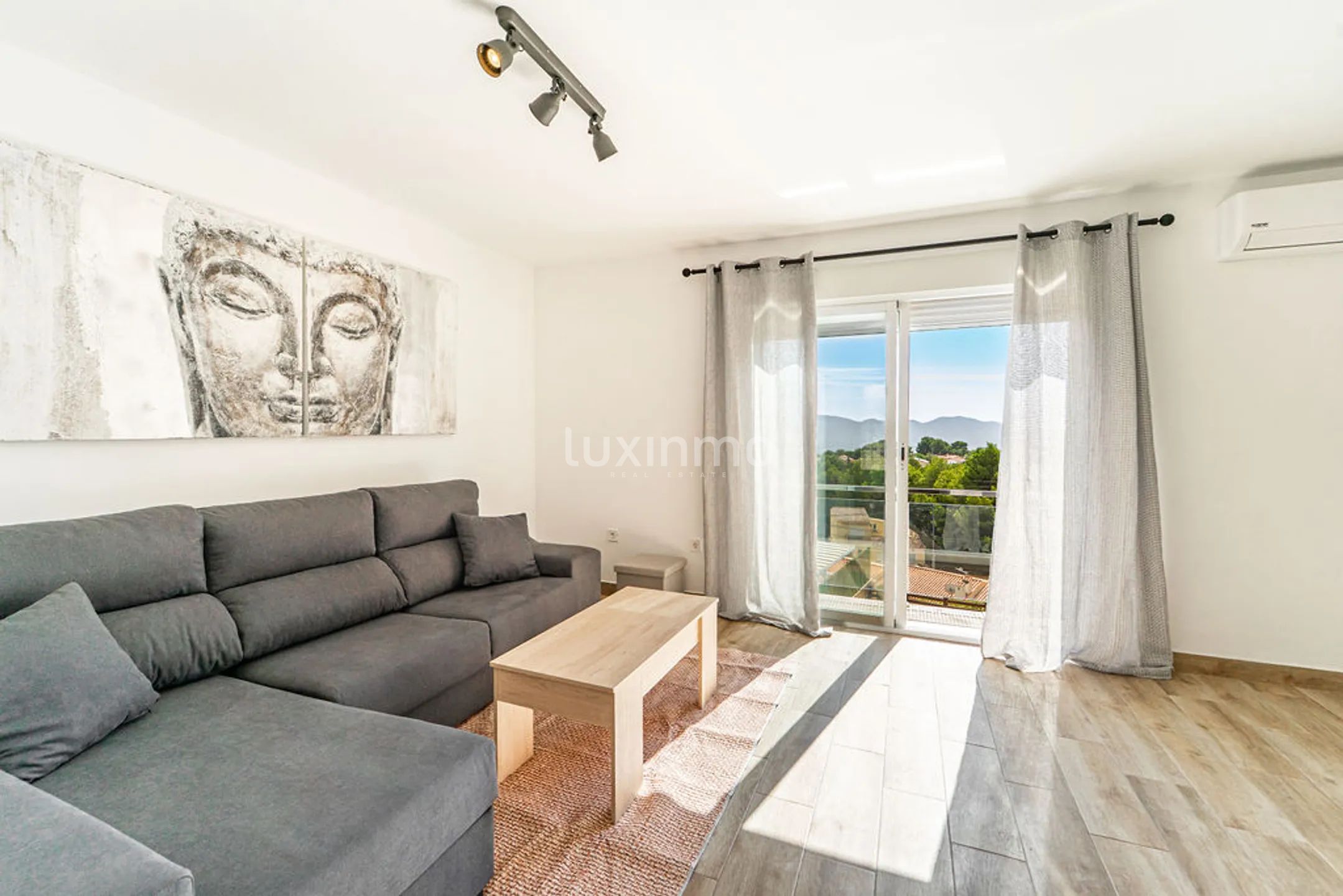 Fully Renovated Semi-Detached House with Private Pool and Sea Views in La Nucía — photo 2