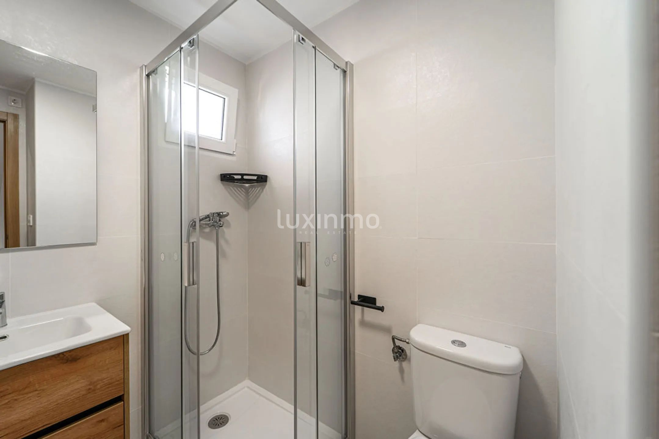 Fully Renovated Semi-Detached House with Private Pool and Sea Views in La Nucía — photo 12