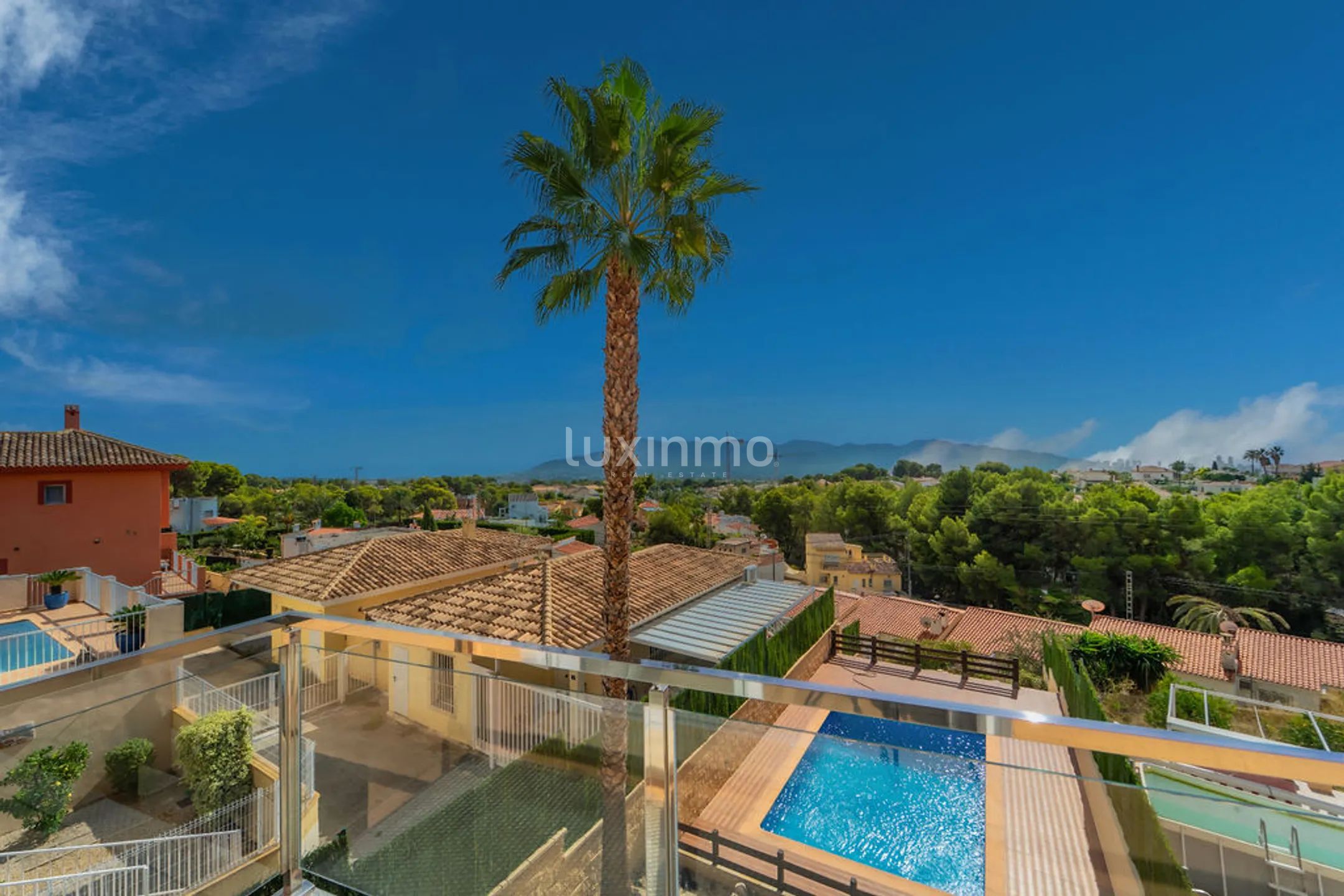 Fully Renovated Semi-Detached House with Private Pool and Sea Views in La Nucía — photo 15