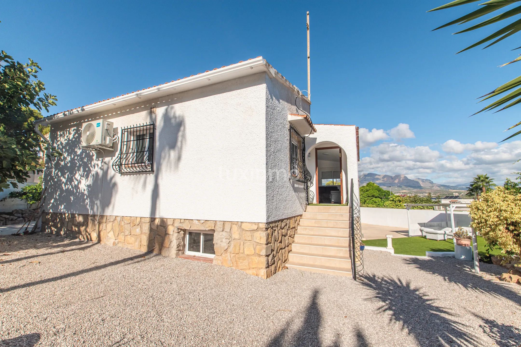 Pas gerenoveerde villa in Albir met privézwembad — photo 2