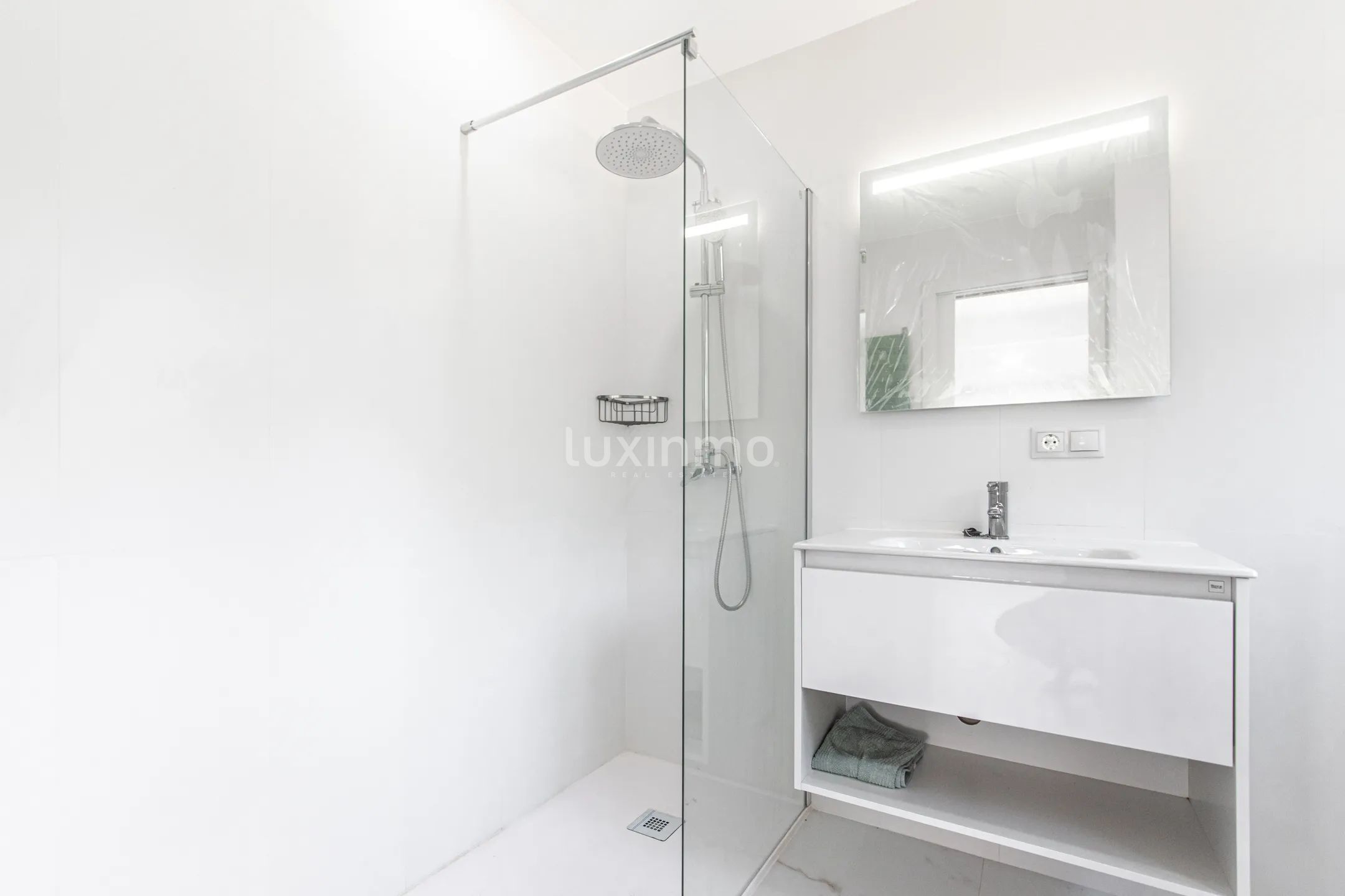 Pas gerenoveerde villa in Albir met privézwembad — photo 8