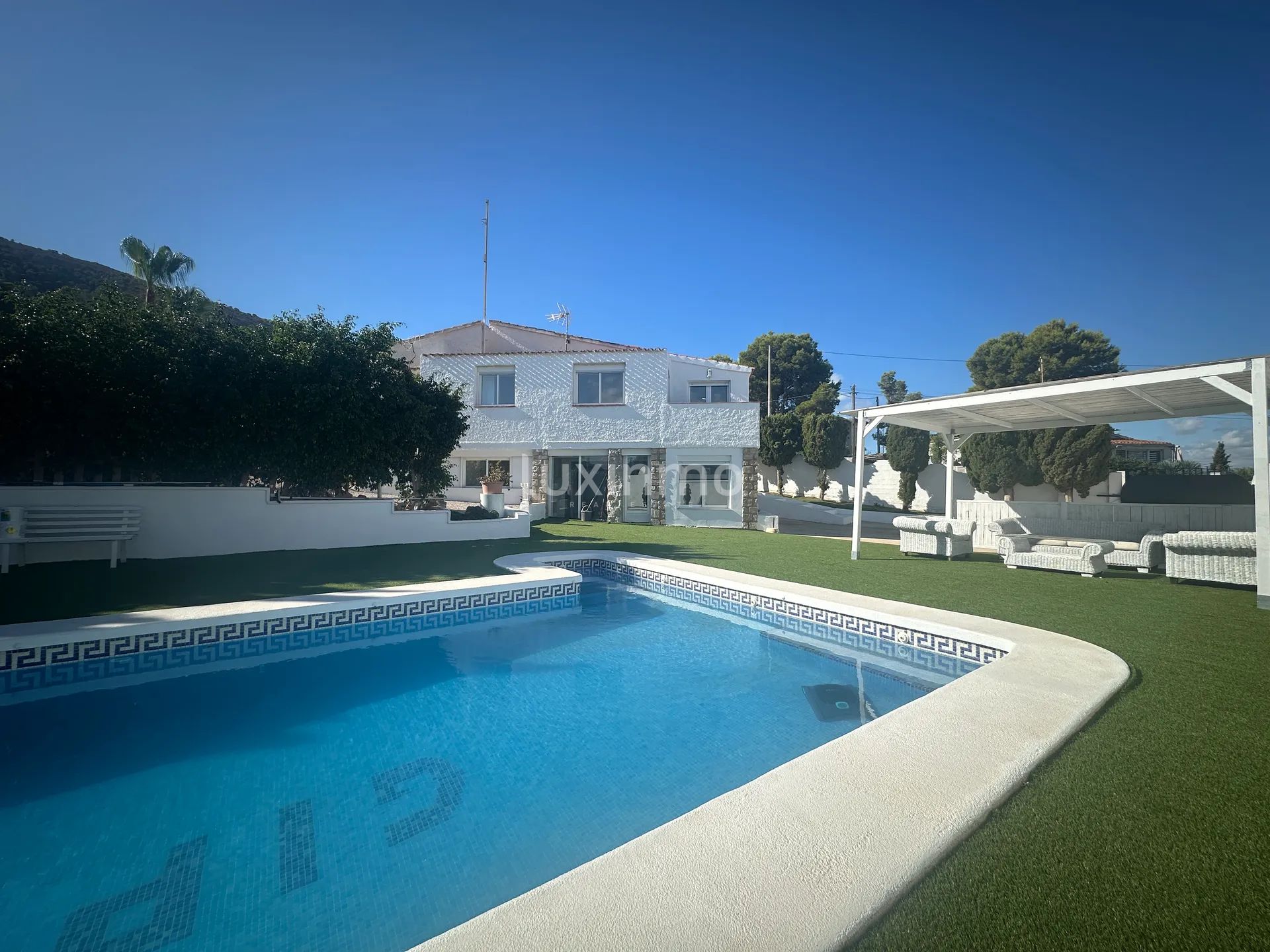 Newly refurbished villa in Albir with a private swimming pool — photo 1