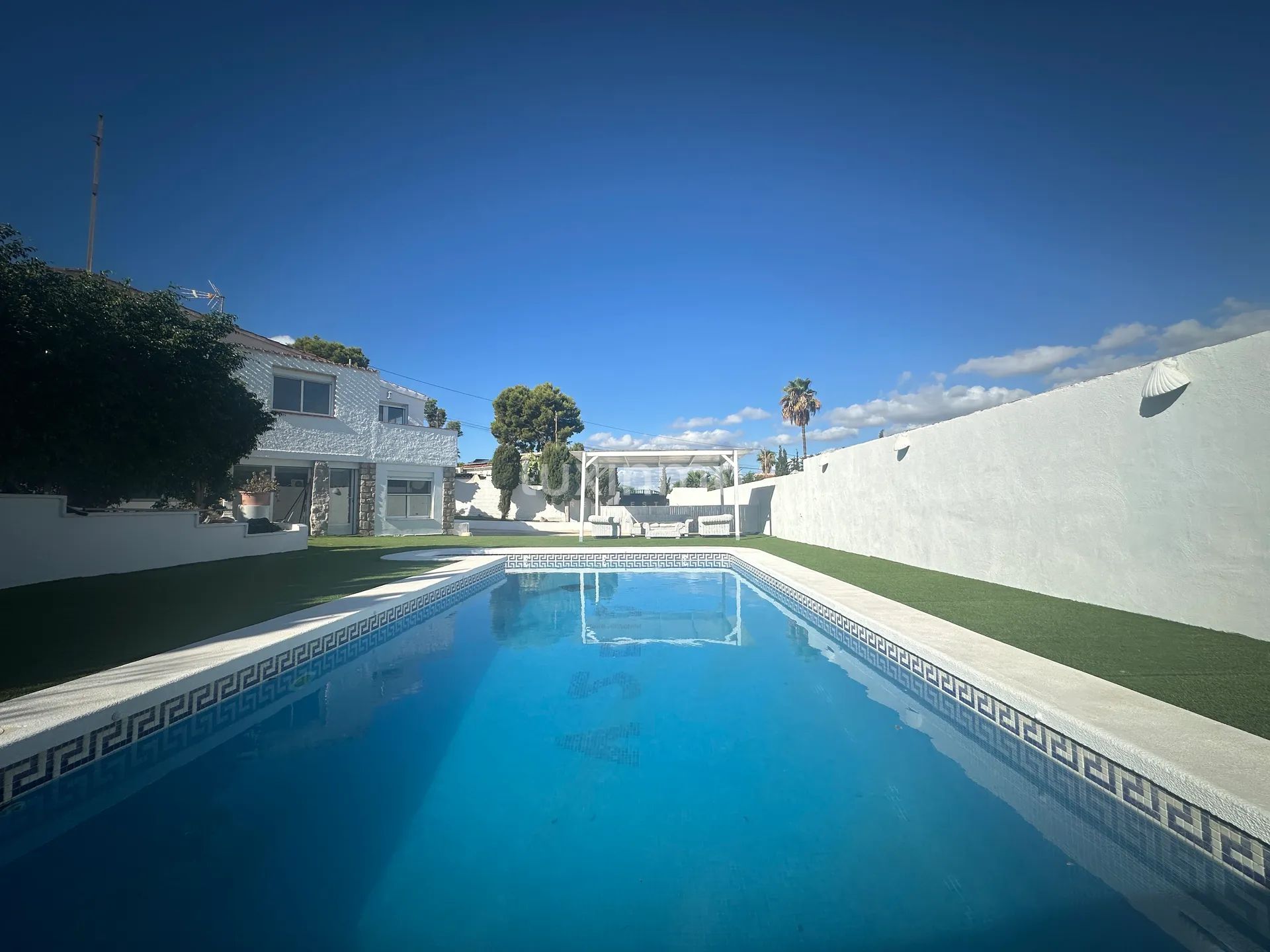 Newly refurbished villa in Albir with a private swimming pool — photo 3