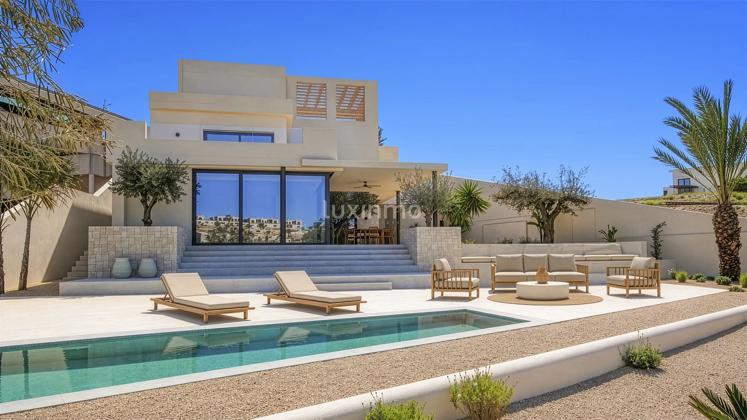 Modern Luxury Villa with 4 En-Suite Bedrooms  and large pool for sale