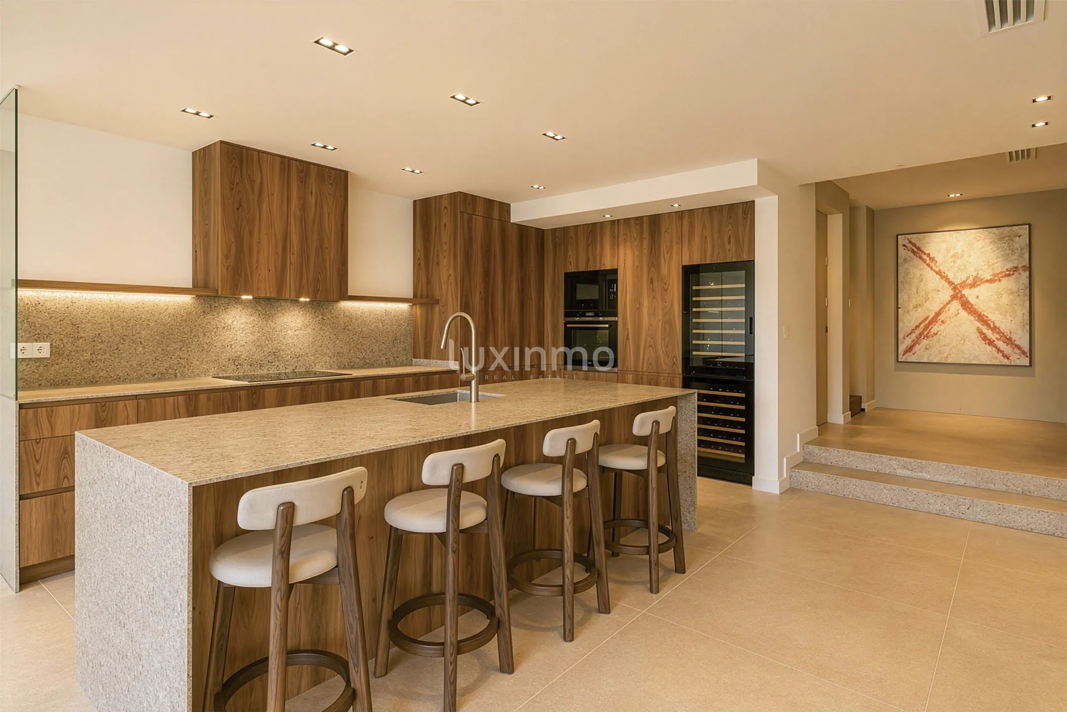 Modern Luxury Villa with 4 En-Suite Bedrooms  and large pool for sale — photo 16