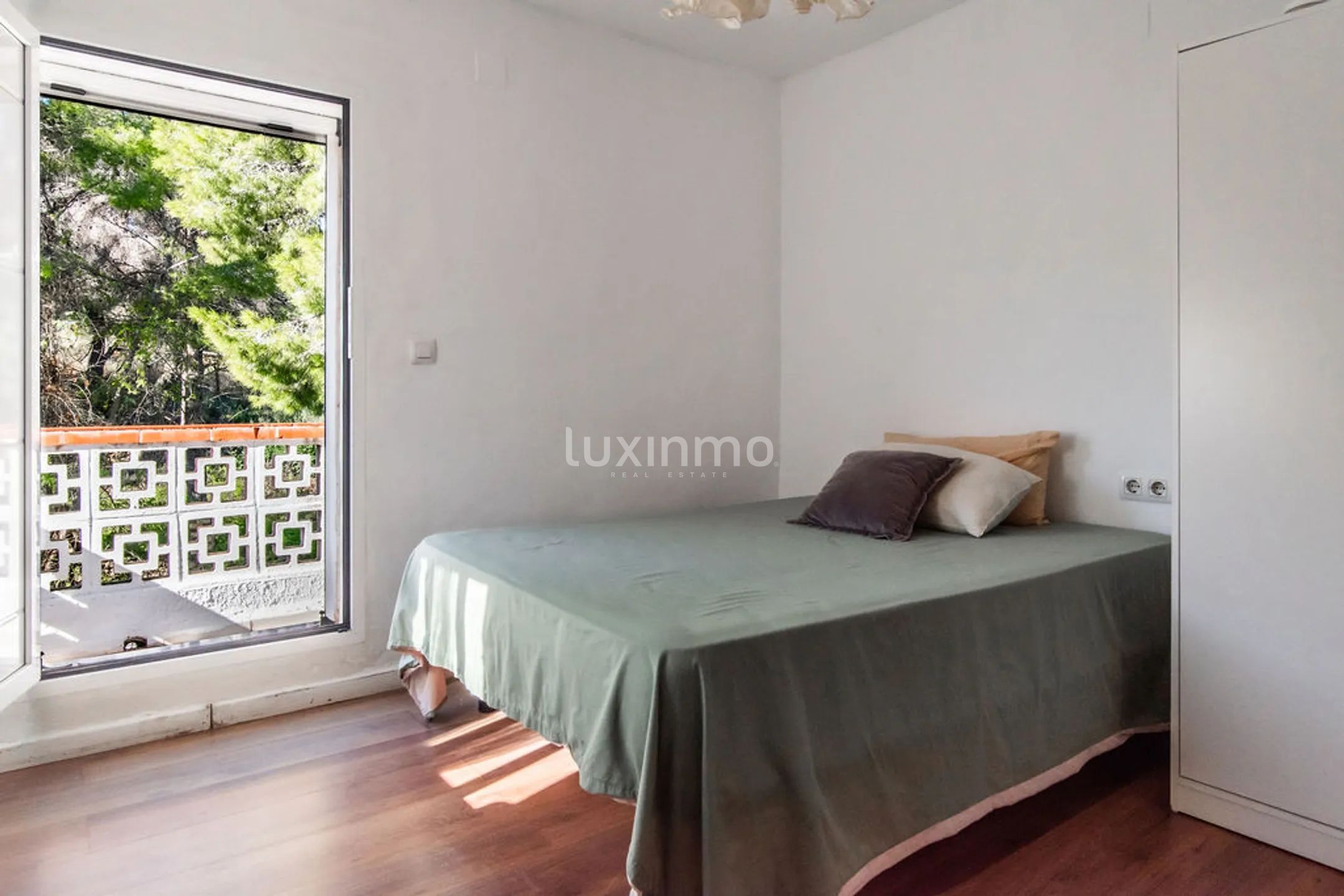 Sea & Mountain Views | Spacious 5-Bedroom Villa in Dénia — photo 13