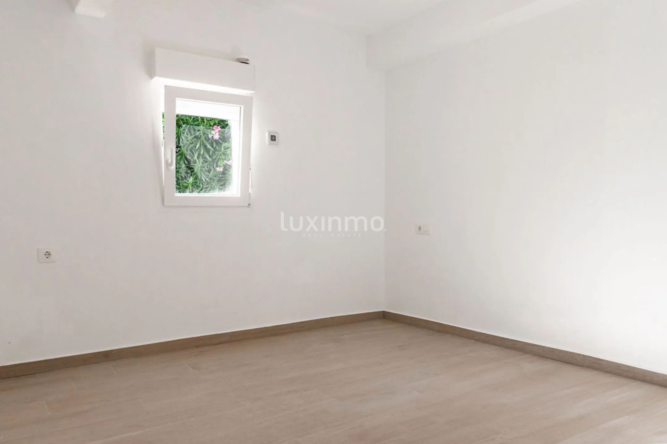 Sea & Mountain Views | Spacious 5-Bedroom Villa in Dénia — photo 4