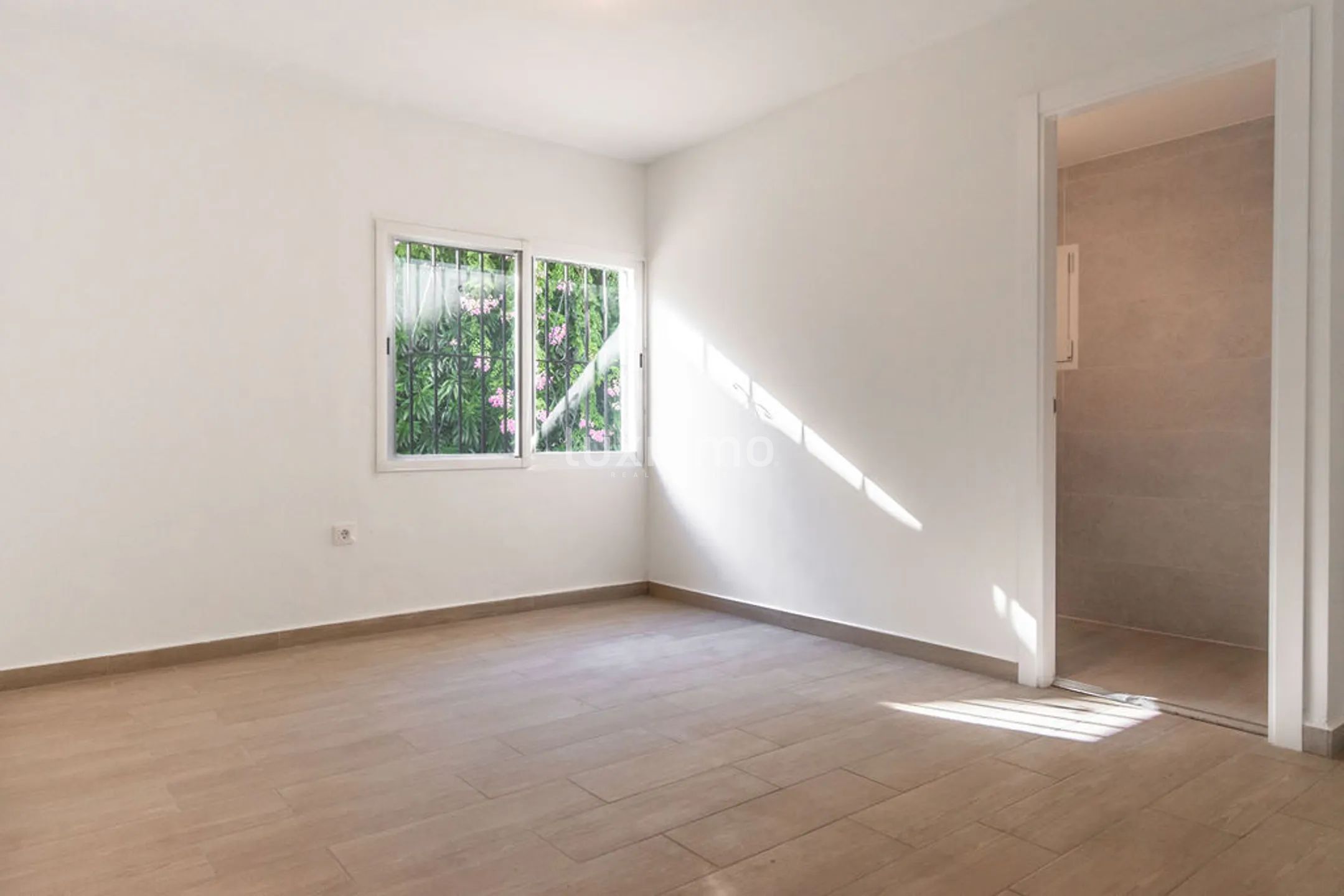Sea & Mountain Views | Spacious 5-Bedroom Villa in Dénia — photo 6