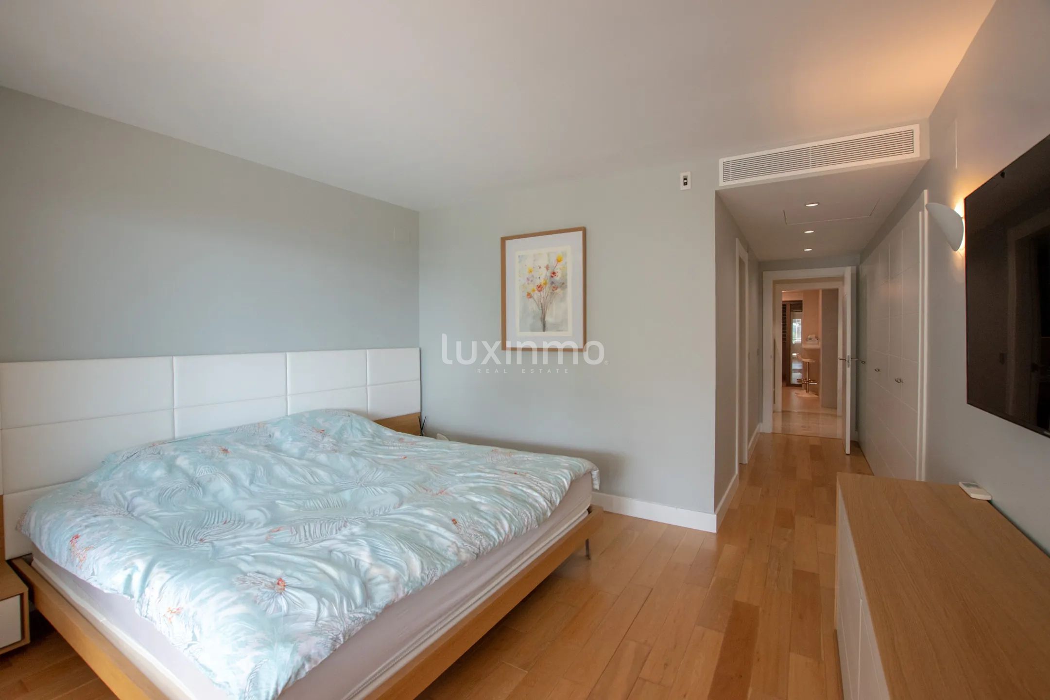 Mediterranean-style apartments with sea views for sale in Masquerat Beach — photo 13