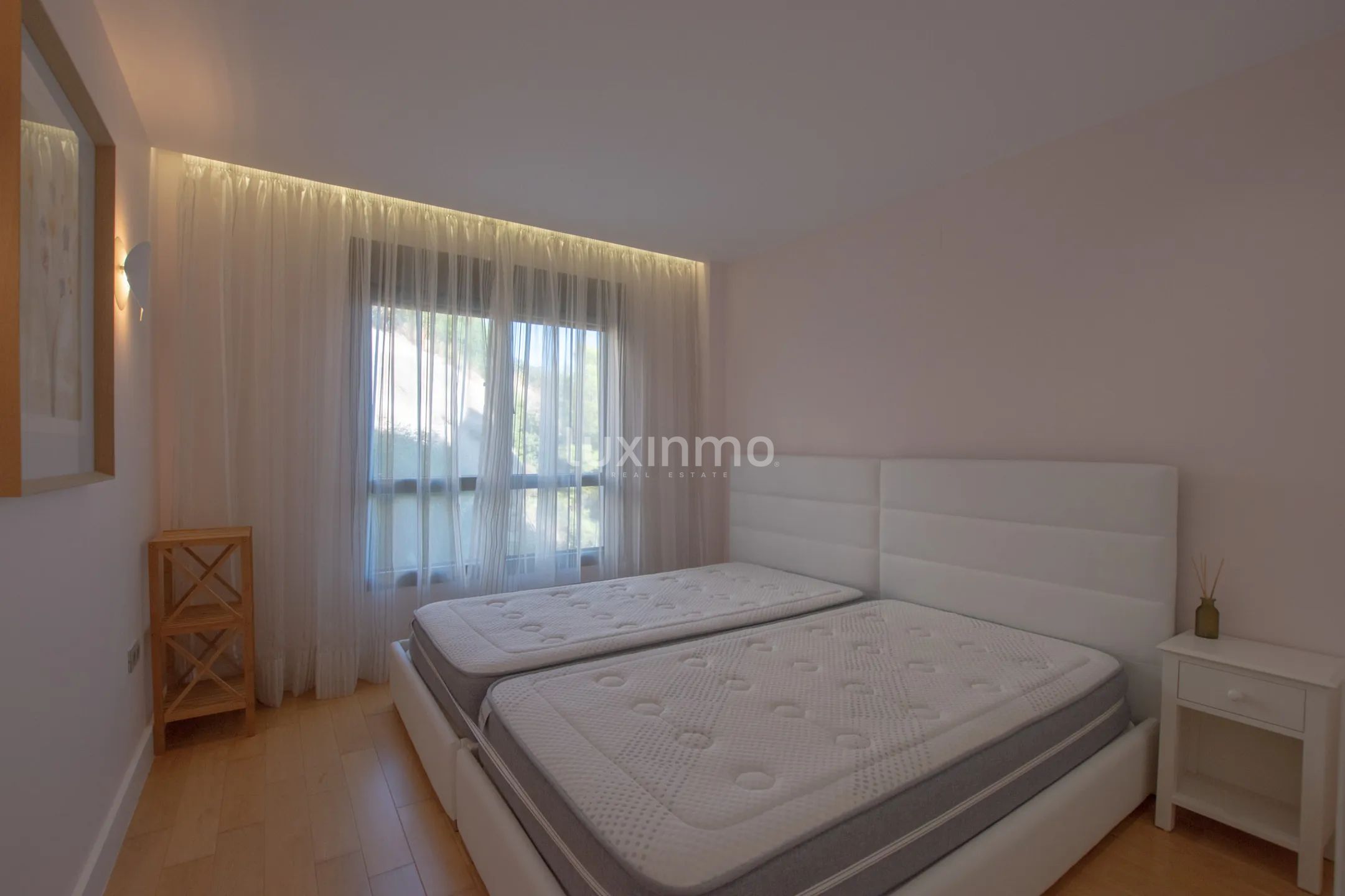 Mediterranean-style apartments with sea views for sale in Masquerat Beach — photo 17