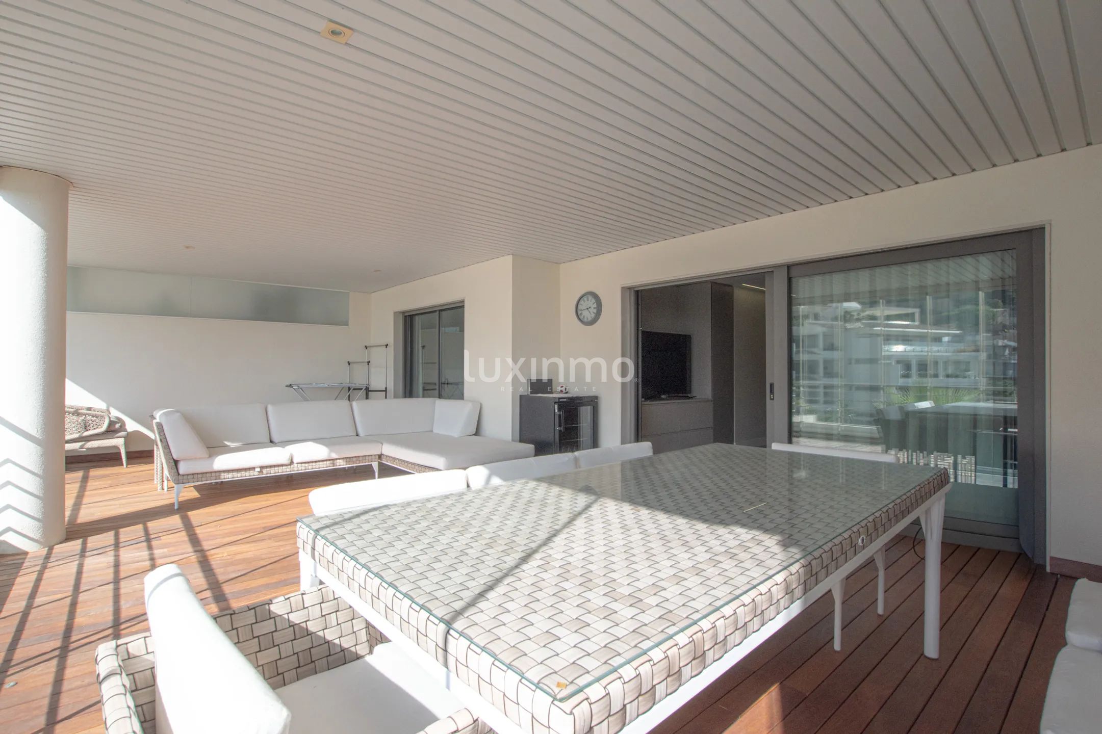 Mediterranean-style apartments with sea views for sale in Masquerat Beach — photo 9