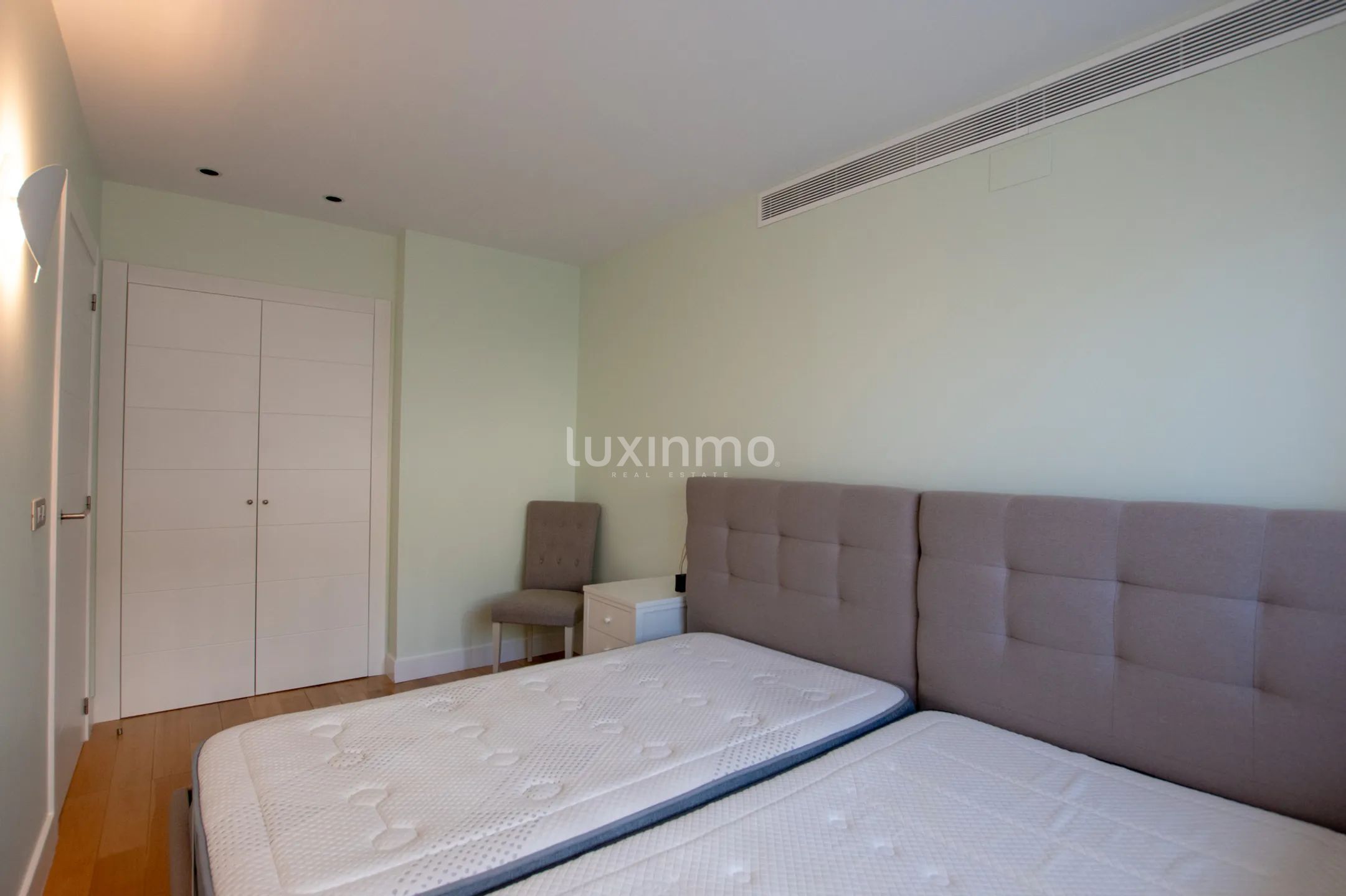 Mediterranean-style apartments with sea views for sale in Masquerat Beach — photo 20