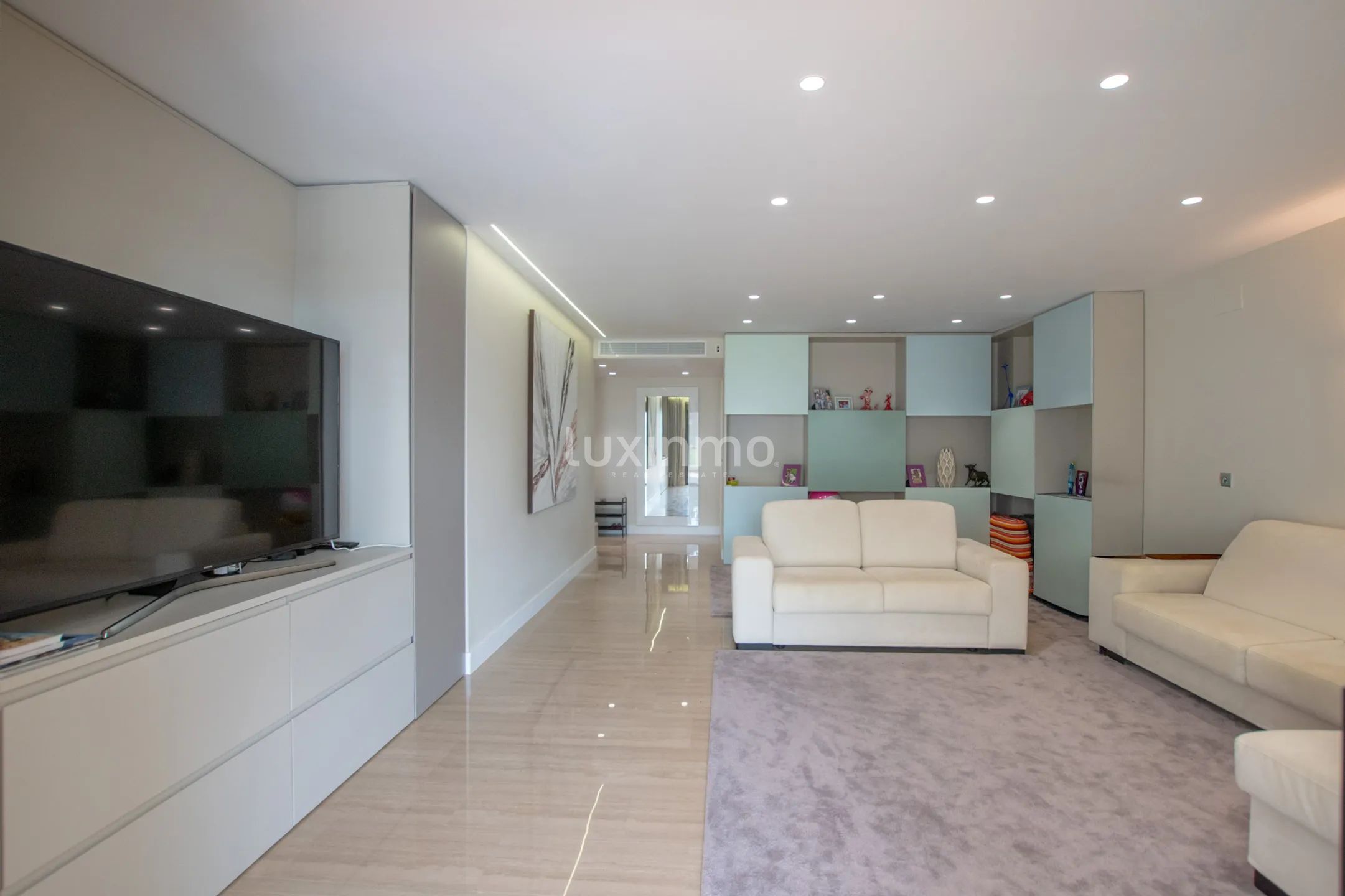 Mediterranean-style apartments with sea views for sale in Masquerat Beach — photo 6