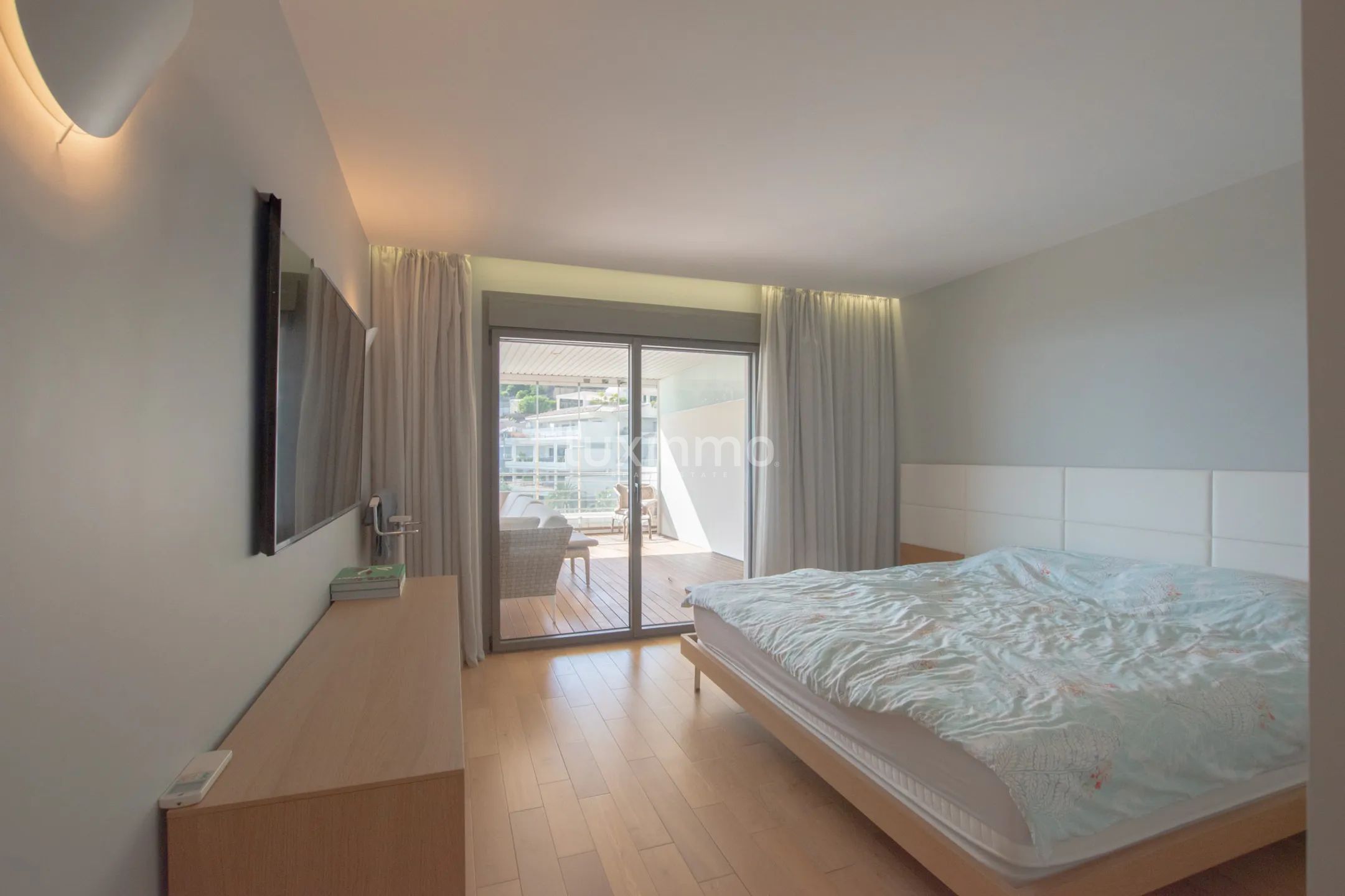 Mediterranean-style apartments with sea views for sale in Masquerat Beach — photo 12