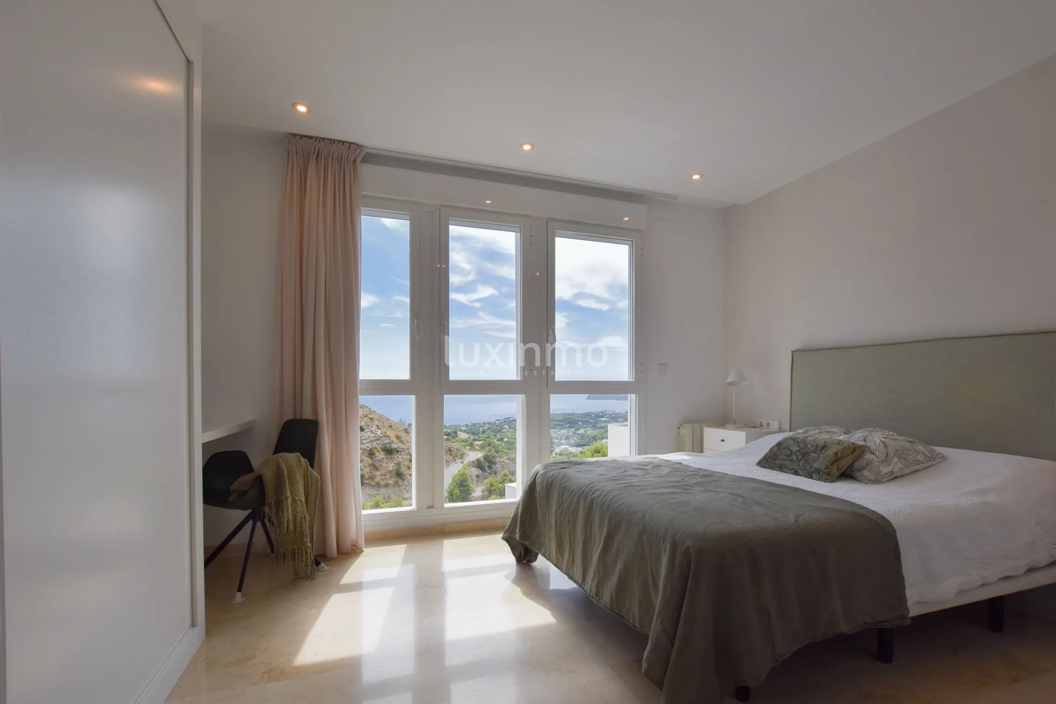 Modern villa for sale with panoramic views and sea views in Sierra Altea — photo 31