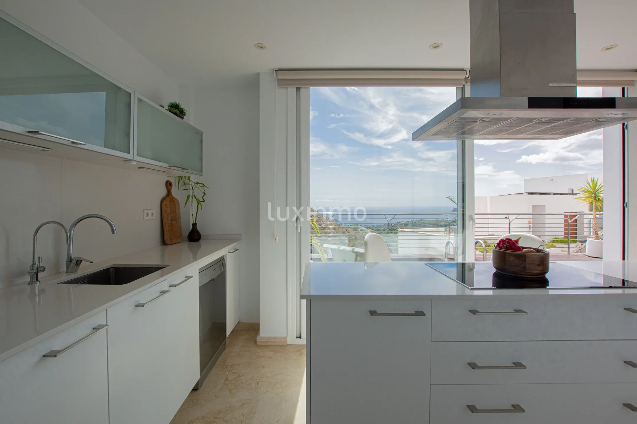 Modern villa for sale with panoramic views and sea views in Sierra Altea — photo 13