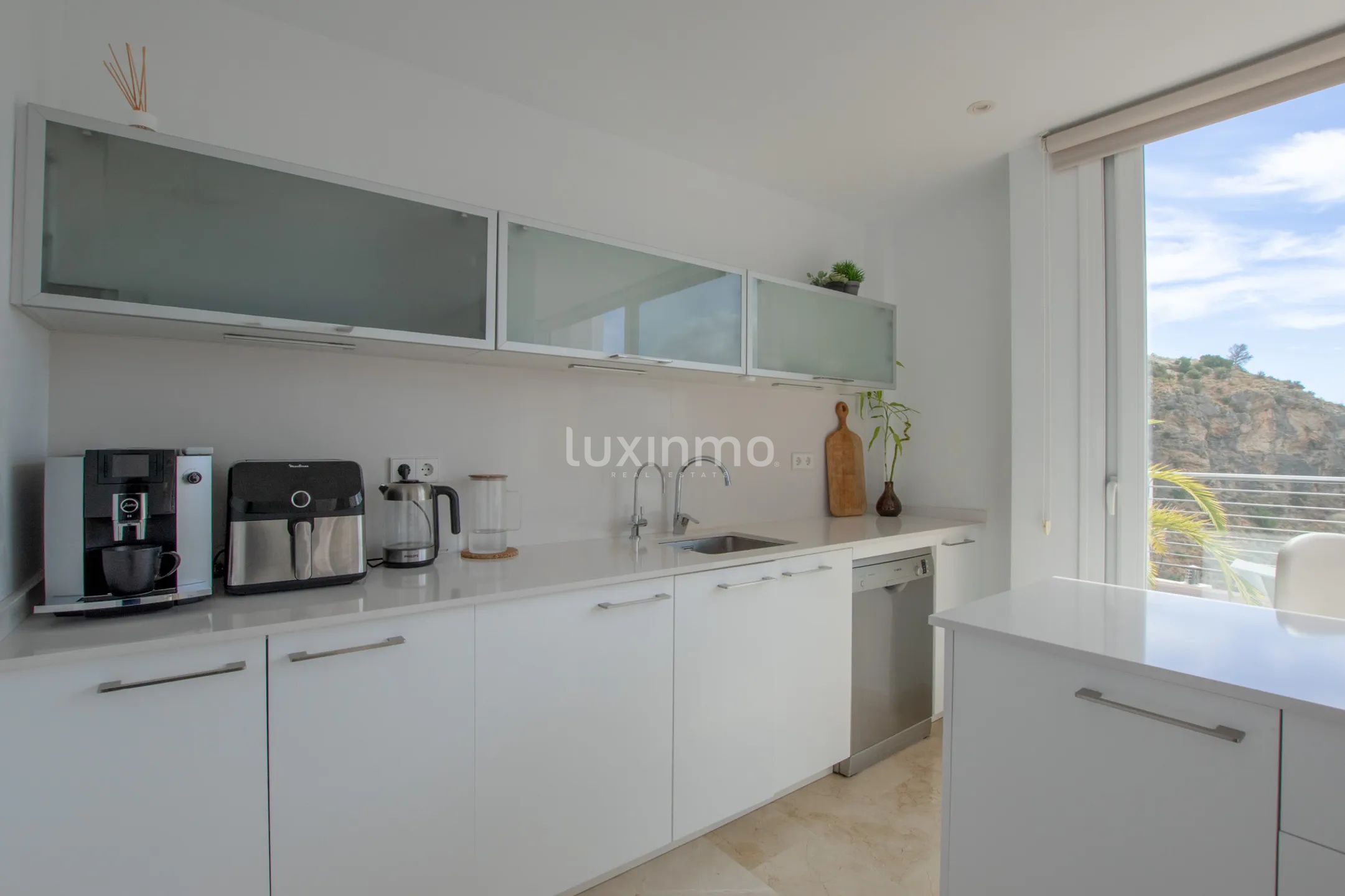 Modern villa for sale with panoramic views and sea views in Sierra Altea — photo 14