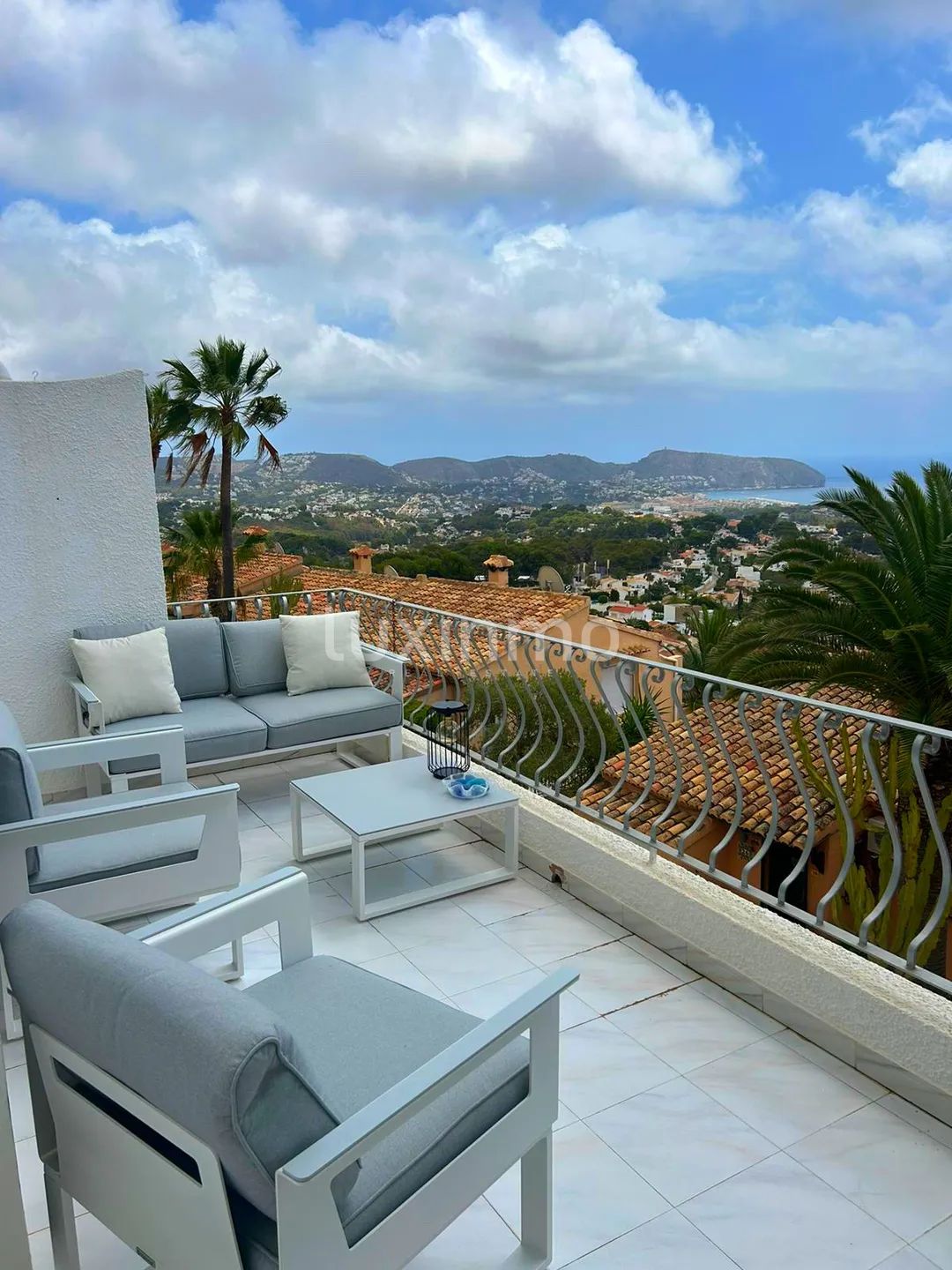 Semi‑detached house with panoramic sea views in Moraira — photo 4