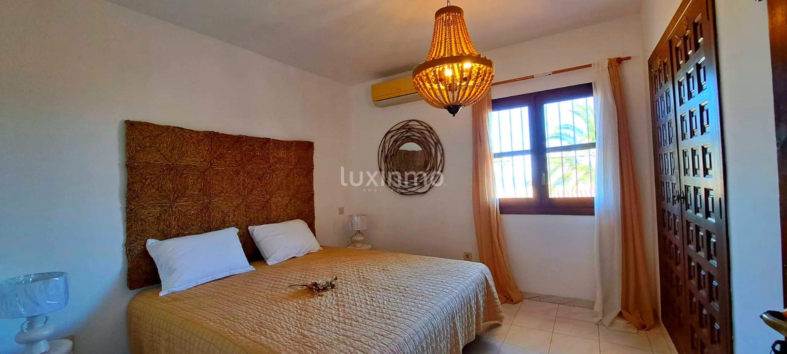 Semi‑detached house with panoramic sea views in Moraira — photo 5
