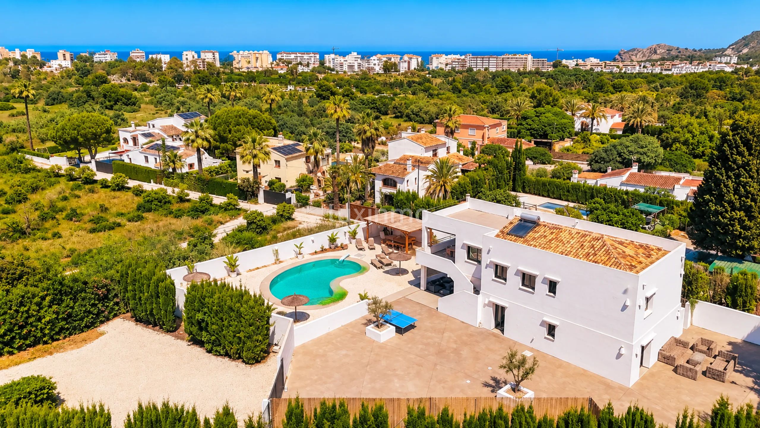 6-bedroom Mediterranean villa with a swimming pool in El Arenal — photo 2