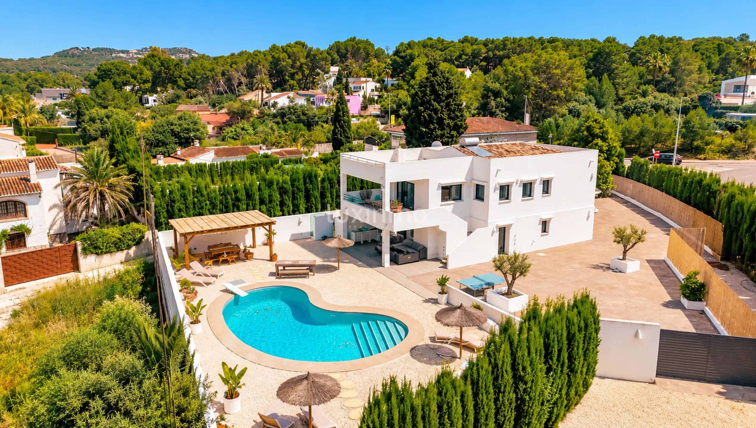 6-bedroom Mediterranean villa with a swimming pool in El Arenal — photo 3