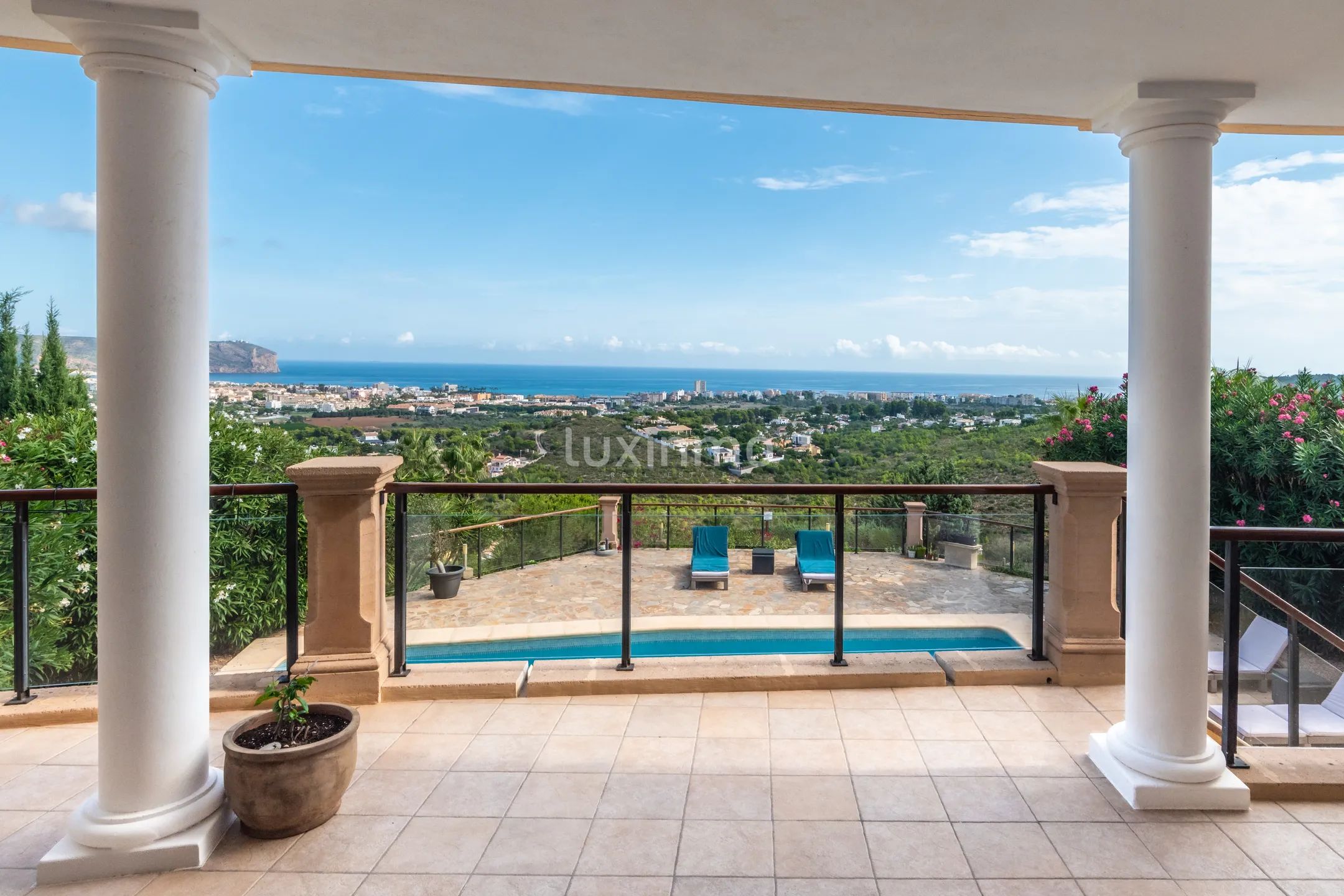 Spacious Mediterranean Villa with Private Pool in Jávea — photo 11