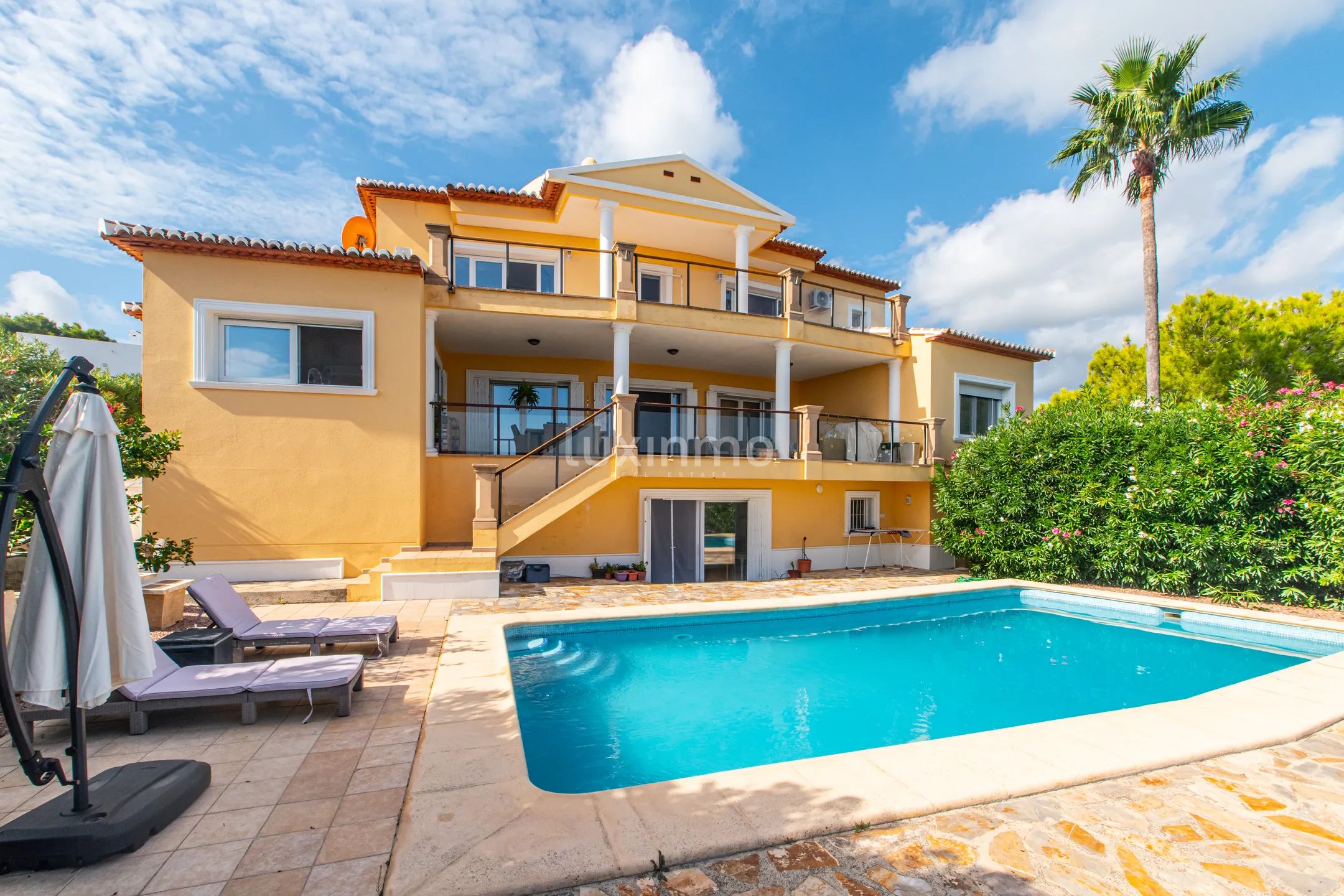 Spacious Mediterranean Villa with Private Pool in Jávea