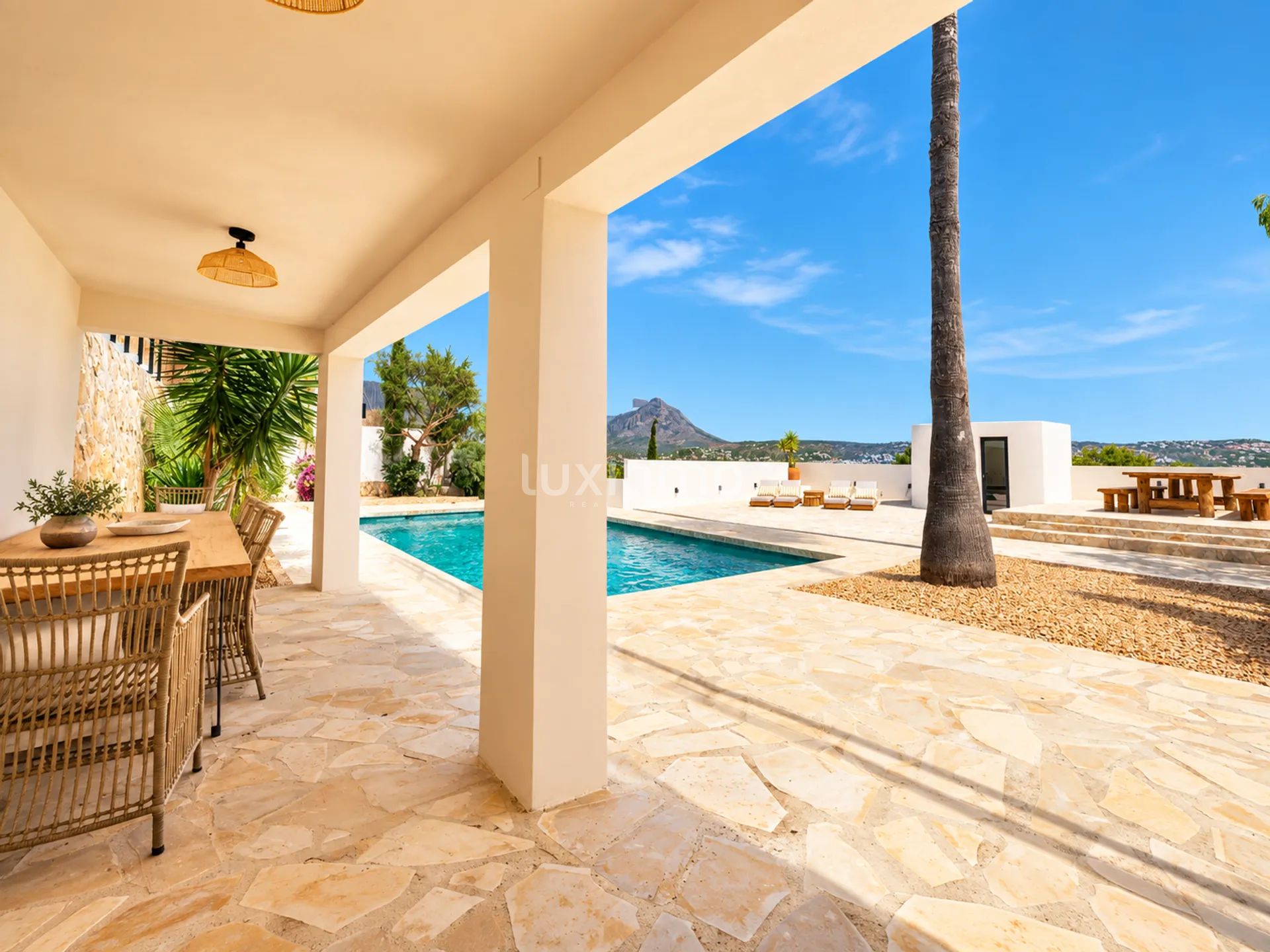 7-bedroom villa with sea views in Javea — photo 17