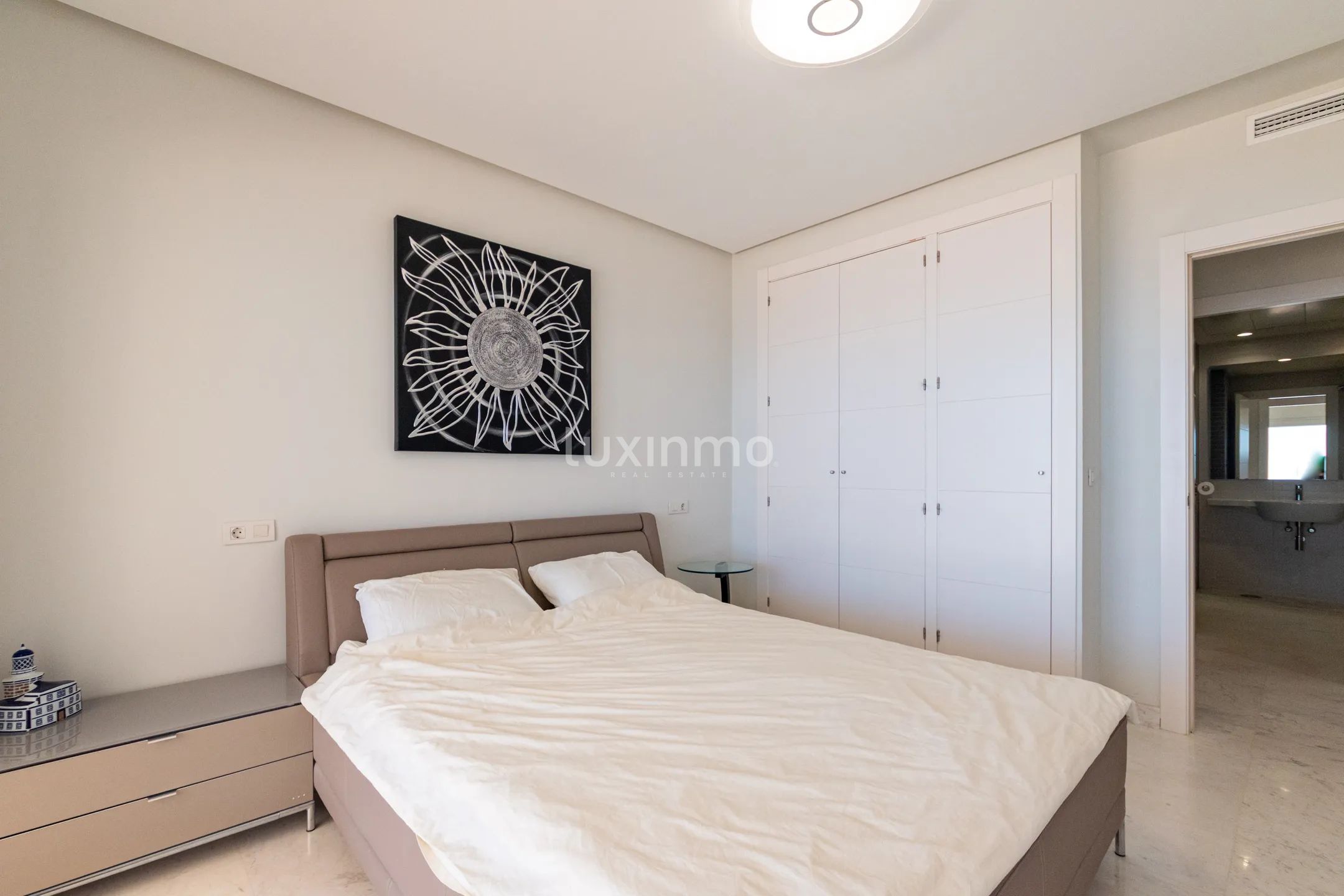 Modern sea view penthouse in Altea Hills — photo 34