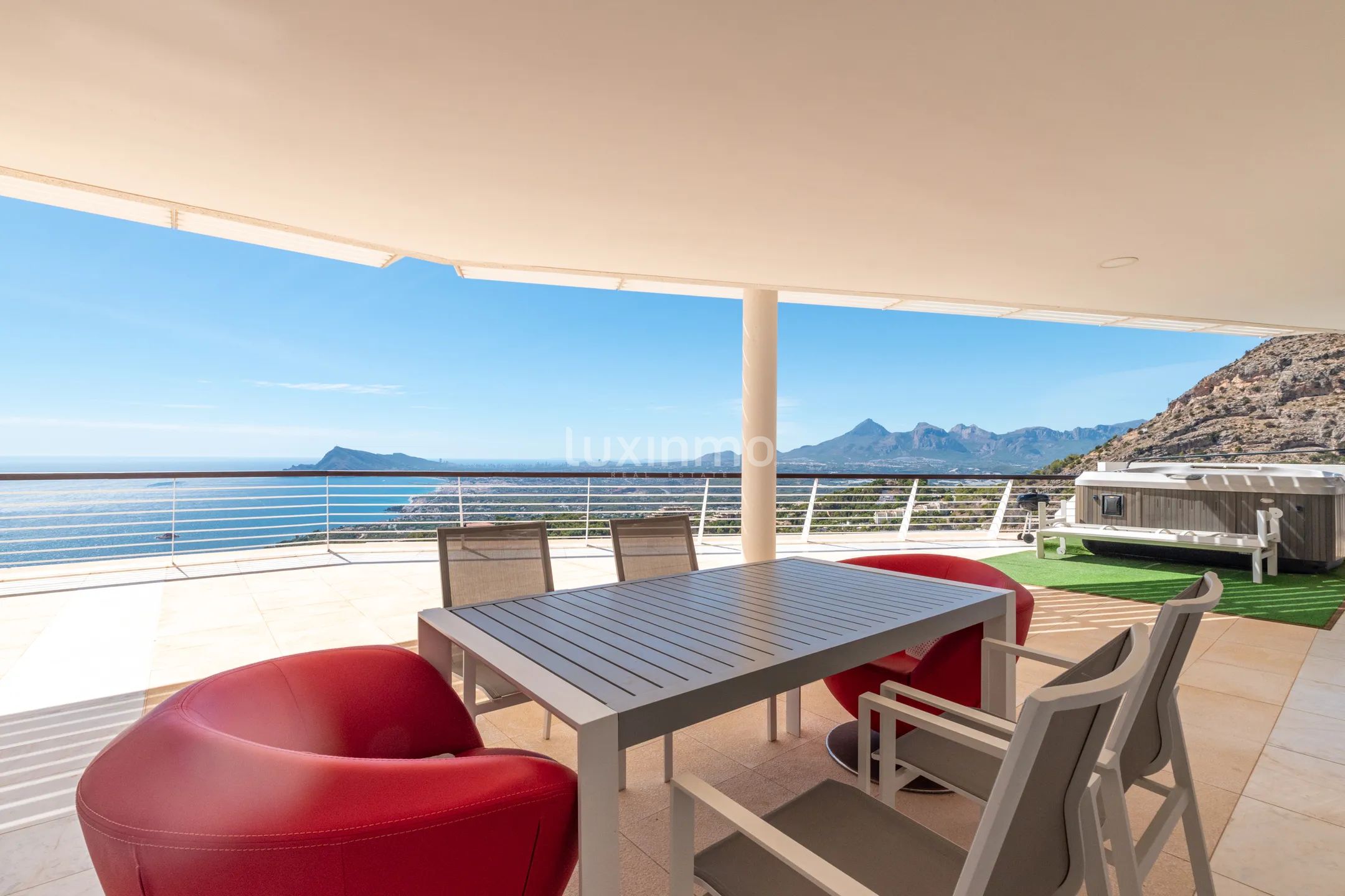 Modern sea view penthouse in Altea Hills — photo 9